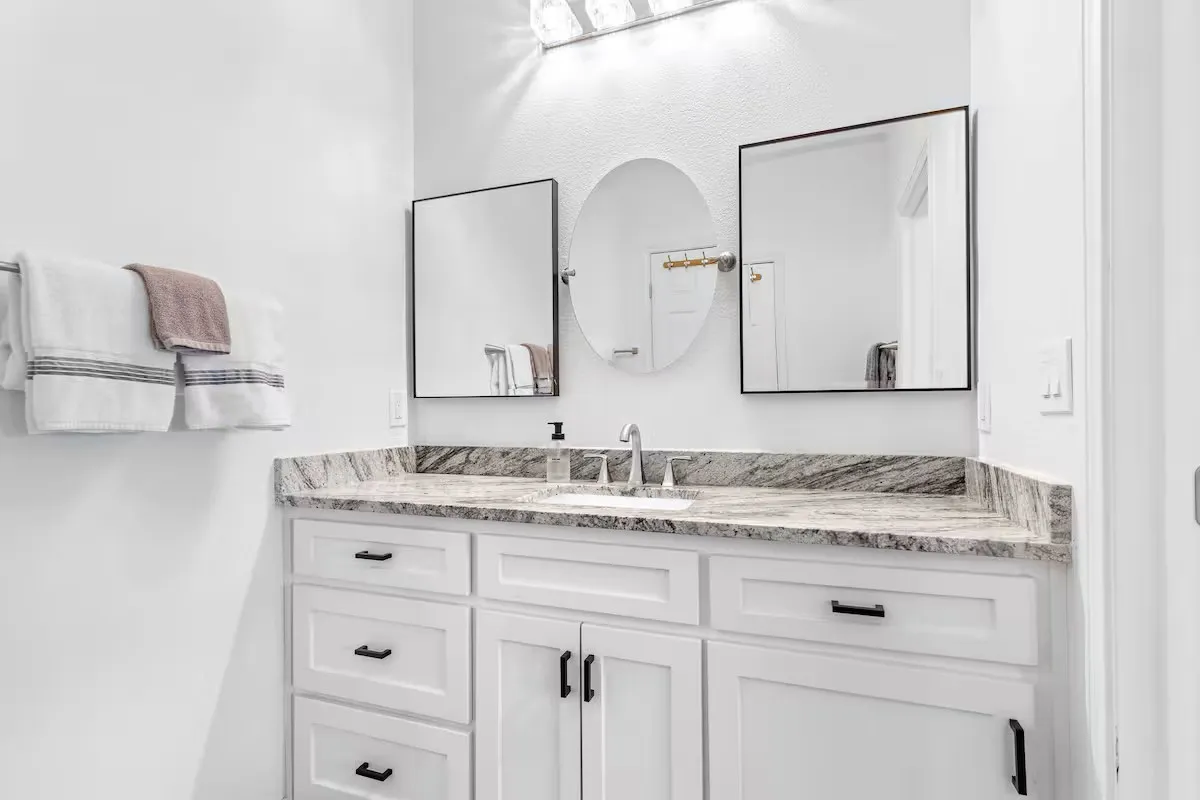 Single Family Residence For Sale in Brown County , 8214 County Road 607, Brownwood, Texas 76801, 6 Bedroom, 5 Bathroom, Garage spaces, 3,984 Sqft, built in 2020, mls#21279484, Real Estate Agent in Brownwood, Homes For Sale in Brown county, Homes For Sale in Brownwood, Realtor in Brownwood Texas, Real Estate Brokerage Independent Realty Texas, Luminita Cordes Realtor