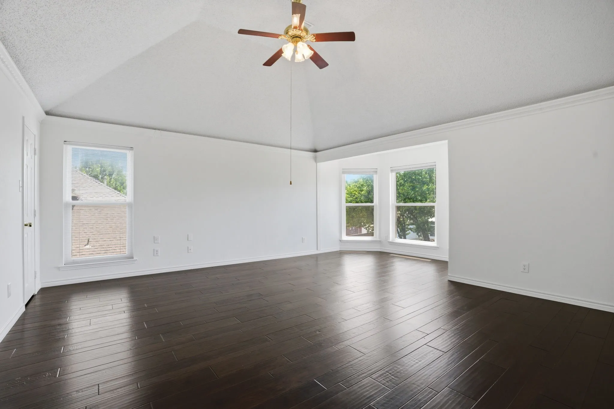 Single Family Residence For Sale in Collin County , 2302 Sherbrooke Lane, Mc Kinney, Texas 75070, 5 Bedroom, 3 Bathroom, 2 Garage spaces, 2,956 Sqft, built in 1996, Price $575,000, mls#21271638, Real Estate Agent in Mc Kinney, Homes For Sale in Collin county, Homes For Sale in Mc Kinney, Realtor in Mc Kinney Texas, Real Estate Brokerage Independent Realty Texas, Luminita Cordes Realtor