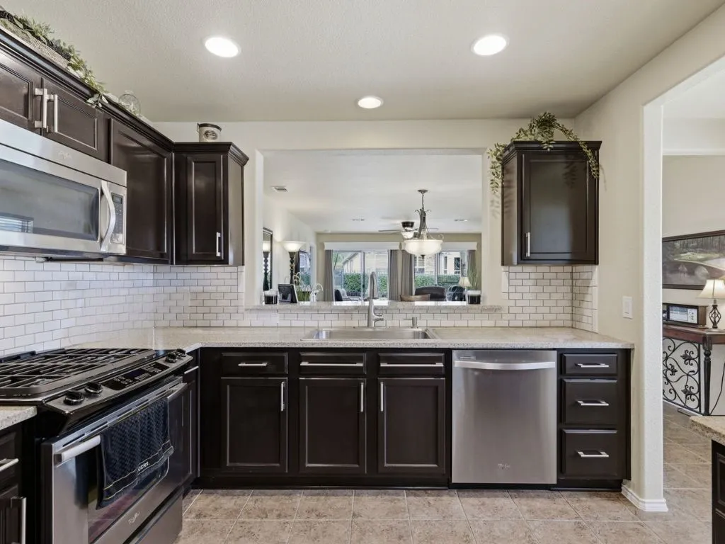 Single Family Residence For Sale in Denton County , 7975 Estancia Drive, Frisco, Texas 75036, 3 Bedroom, 2 Bathroom, 2 Garage spaces, 1,467 Sqft, built in 2010, mls#21272028, Real Estate Agent in Frisco, Homes For Sale in Denton county, Homes For Sale in Frisco, Realtor in Frisco Texas, Real Estate Brokerage Independent Realty Texas, Luminita Cordes Realtor