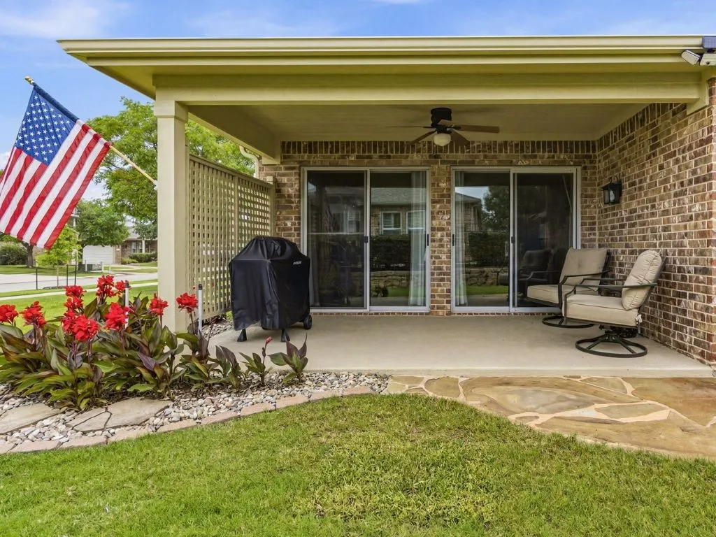 Single Family Residence For Sale in Denton County , 7975 Estancia Drive, Frisco, Texas 75036, 3 Bedroom, 2 Bathroom, 2 Garage spaces, 1,467 Sqft, built in 2010, mls#21272028, Real Estate Agent in Frisco, Homes For Sale in Denton county, Homes For Sale in Frisco, Realtor in Frisco Texas, Real Estate Brokerage Independent Realty Texas, Luminita Cordes Realtor
