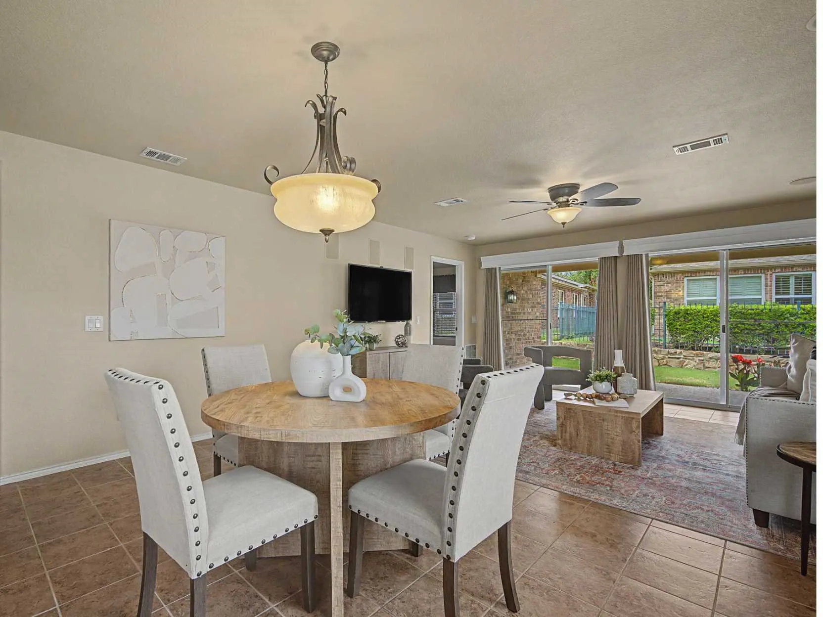 Single Family Residence For Sale in Denton County , 7975 Estancia Drive, Frisco, Texas 75036, 3 Bedroom, 2 Bathroom, 2 Garage spaces, 1,467 Sqft, built in 2010, mls#21272028, Real Estate Agent in Frisco, Homes For Sale in Denton county, Homes For Sale in Frisco, Realtor in Frisco Texas, Real Estate Brokerage Independent Realty Texas, Luminita Cordes Realtor