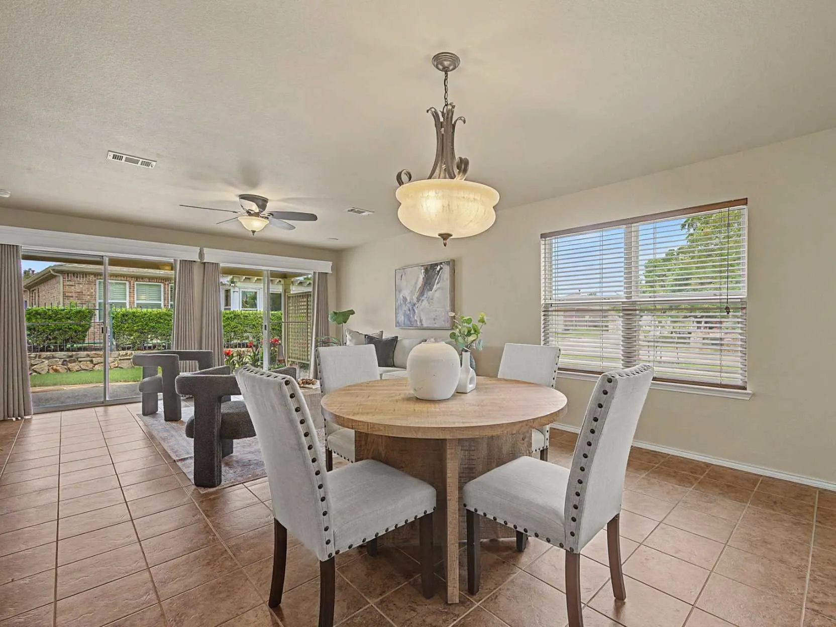 Single Family Residence For Sale in Denton County , 7975 Estancia Drive, Frisco, Texas 75036, 3 Bedroom, 2 Bathroom, 2 Garage spaces, 1,467 Sqft, built in 2010, mls#21272028, Real Estate Agent in Frisco, Homes For Sale in Denton county, Homes For Sale in Frisco, Realtor in Frisco Texas, Real Estate Brokerage Independent Realty Texas, Luminita Cordes Realtor