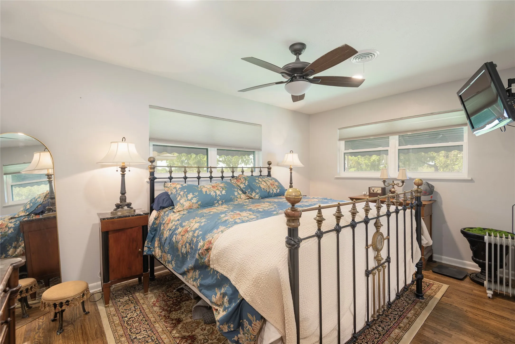 Single Family Residence For Sale in Grayson County , 925 S Andrews Avenue, Sherman, Texas 75090, 3 Bedroom, 2 Bathroom, 2 Garage spaces, 1,730 Sqft, built in 1960, mls#21279774, Real Estate Agent in Sherman, Homes For Sale in Grayson county, Homes For Sale in Sherman, Realtor in Sherman Texas, Real Estate Brokerage Independent Realty Texas, Luminita Cordes Realtor
