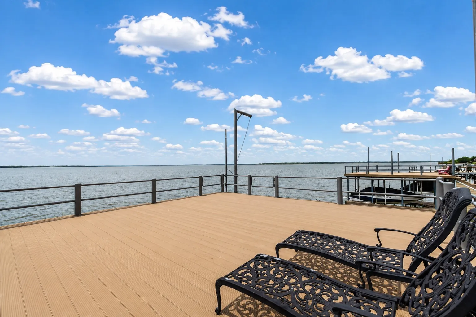 Durable aluminum cool deck on Party Deck