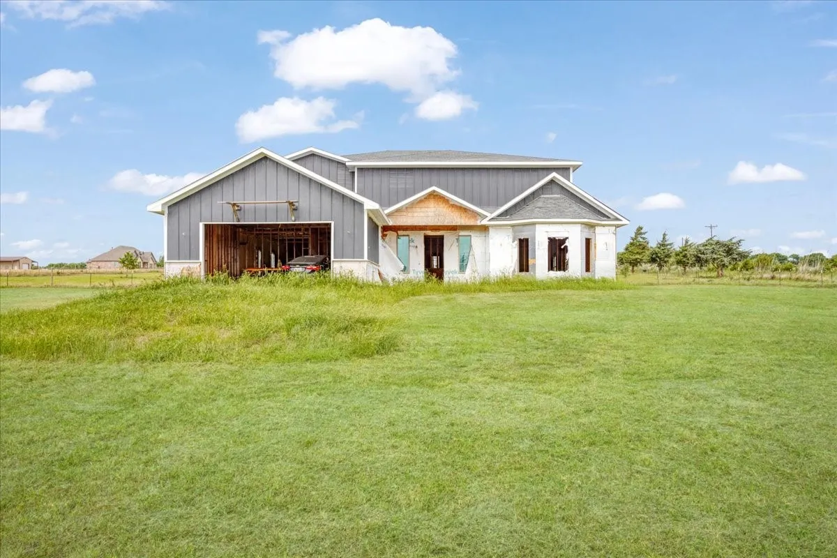Single Family Residence For Sale in Fannin County , 2463 County Road, Savoy, Texas 75479, 7 Bedroom, 3 Bathroom, 2 Garage spaces, 4,637 Sqft, built in 2021, mls#21279835, Real Estate Agent in Savoy, Homes For Sale in Fannin county, Homes For Sale in Savoy, Realtor in Savoy Texas, Real Estate Brokerage Independent Realty Texas, Luminita Cordes Realtor