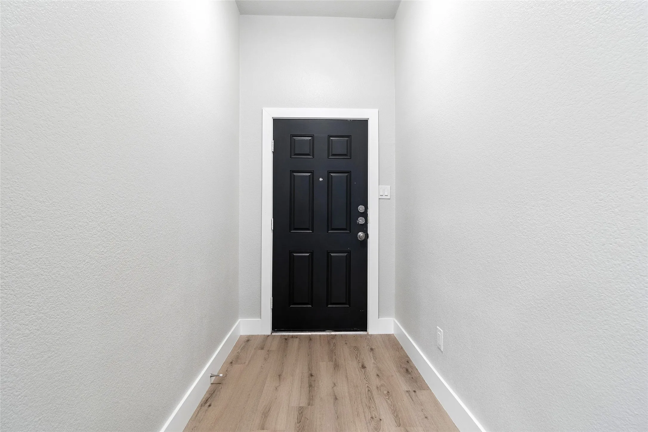 Single Family Residence For Sale in Denton County , 2825 Enchanted Eve Drive, Little Elm, Texas 75068, 4 Bedroom, 2 Bathroom, 2 Garage spaces, 1,980 Sqft, built in 2005, mls#21277638, Real Estate Agent in Little Elm, Homes For Sale in Denton county, Homes For Sale in Little Elm, Realtor in Little Elm Texas, Real Estate Brokerage Independent Realty Texas, Luminita Cordes Realtor