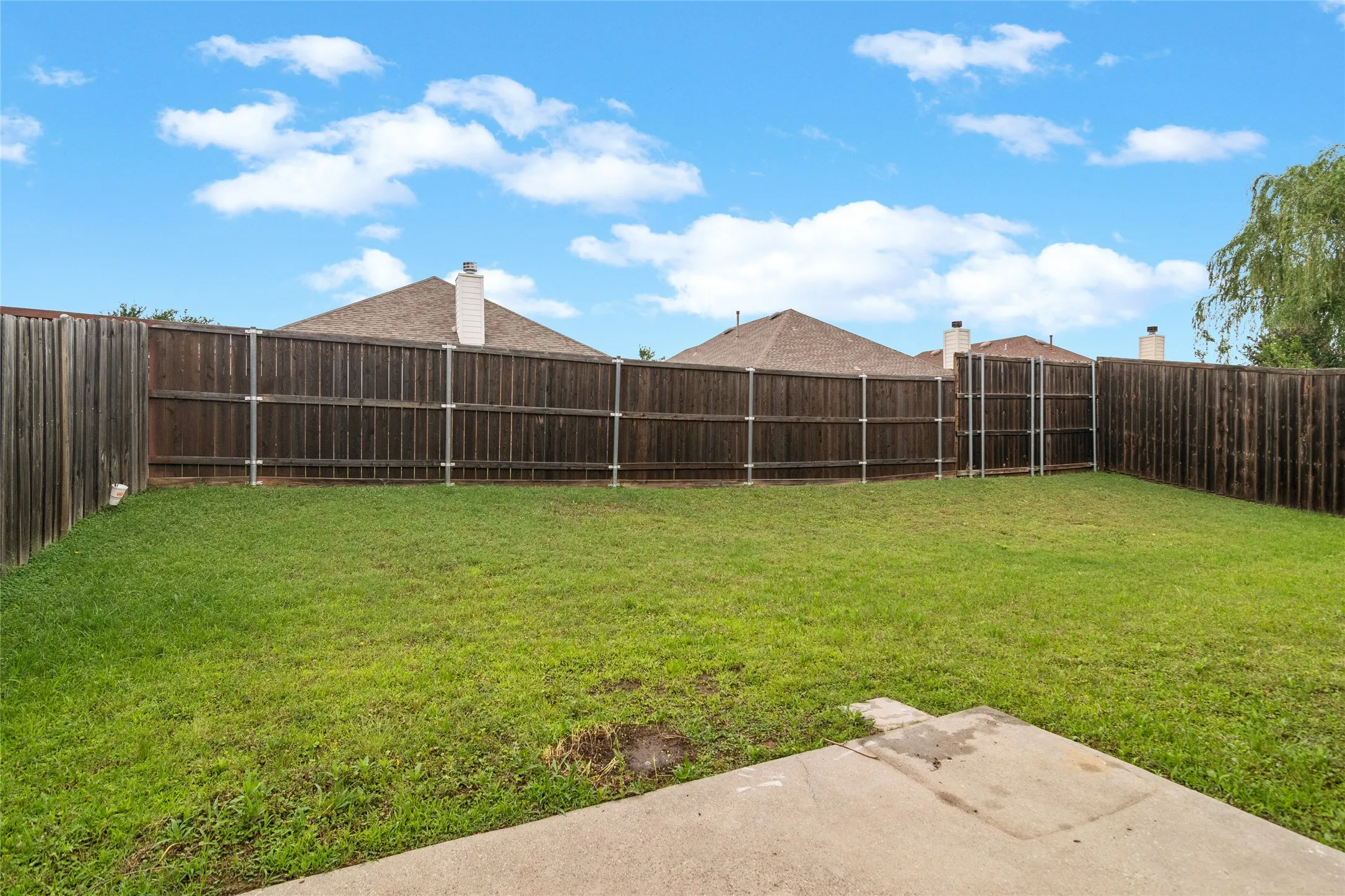 Single Family Residence For Sale in Denton County , 2825 Enchanted Eve Drive, Little Elm, Texas 75068, 4 Bedroom, 2 Bathroom, 2 Garage spaces, 1,980 Sqft, built in 2005, mls#21277638, Real Estate Agent in Little Elm, Homes For Sale in Denton county, Homes For Sale in Little Elm, Realtor in Little Elm Texas, Real Estate Brokerage Independent Realty Texas, Luminita Cordes Realtor