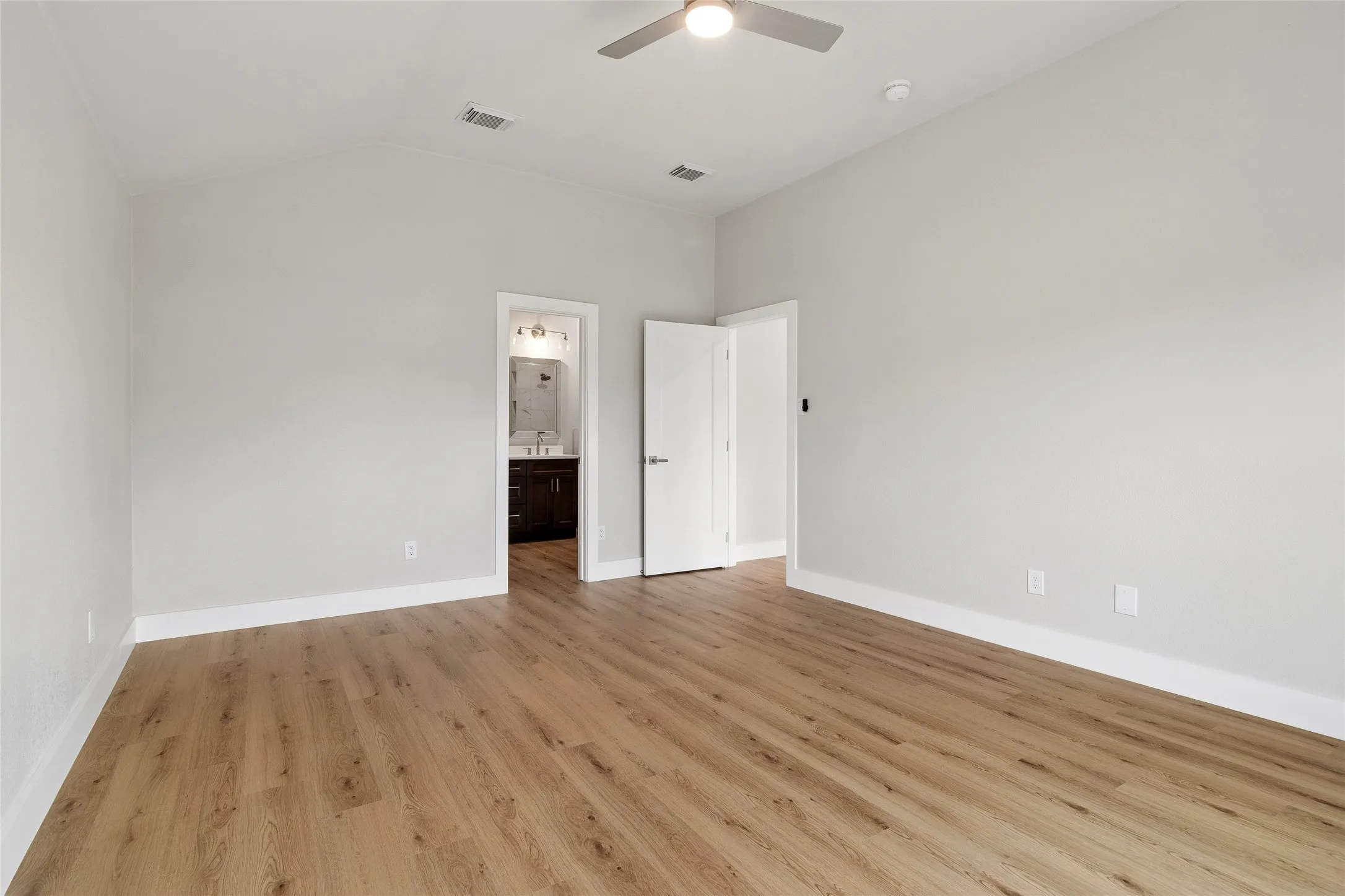 Single Family Residence For Sale in Denton County , 2825 Enchanted Eve Drive, Little Elm, Texas 75068, 4 Bedroom, 2 Bathroom, 2 Garage spaces, 1,980 Sqft, built in 2005, mls#21277638, Real Estate Agent in Little Elm, Homes For Sale in Denton county, Homes For Sale in Little Elm, Realtor in Little Elm Texas, Real Estate Brokerage Independent Realty Texas, Luminita Cordes Realtor