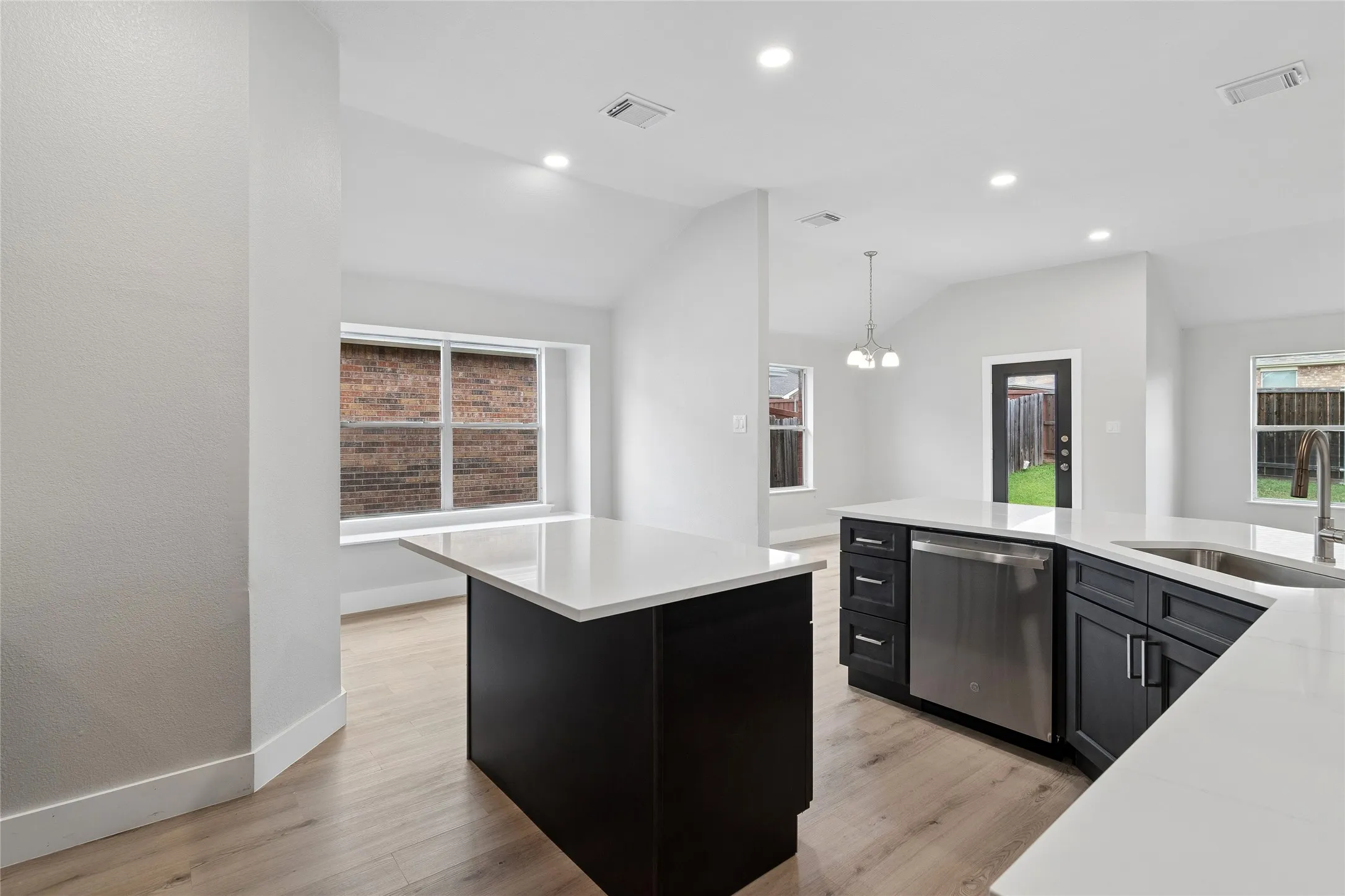 Single Family Residence For Sale in Denton County , 2825 Enchanted Eve Drive, Little Elm, Texas 75068, 4 Bedroom, 2 Bathroom, 2 Garage spaces, 1,980 Sqft, built in 2005, mls#21277638, Real Estate Agent in Little Elm, Homes For Sale in Denton county, Homes For Sale in Little Elm, Realtor in Little Elm Texas, Real Estate Brokerage Independent Realty Texas, Luminita Cordes Realtor