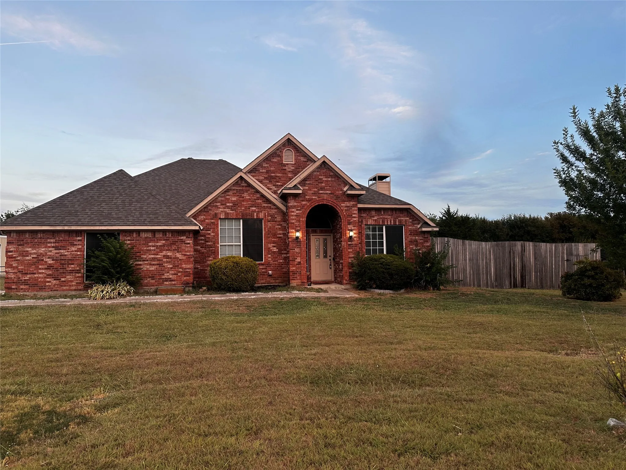 Single Family Residence For Rent in Collin County , 461 San Remo, Princeton, Texas 75407, 3 Bedroom, 2 Bathroom, 2 Garage spaces, 2,084 Sqft, built in 2000, mls#21264784, Real Estate Agent in Princeton, Homes For Rent in Collin county, Homes For Rent in Princeton, Realtor in Princeton Texas, Real Estate Brokerage Independent Realty Texas, Luminita Cordes Realtor