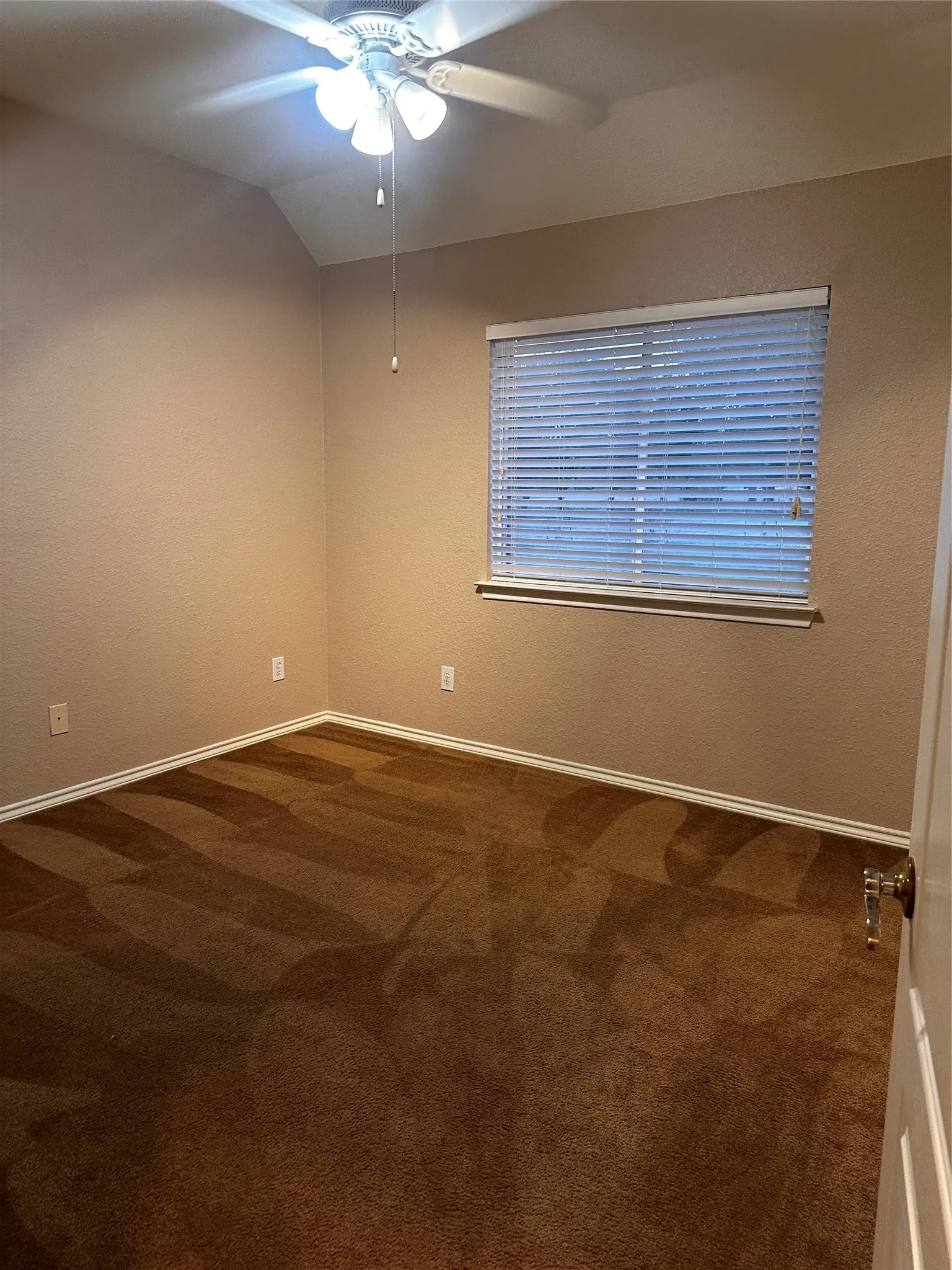 Single Family Residence For Rent in Collin County , 461 San Remo, Princeton, Texas 75407, 3 Bedroom, 2 Bathroom, 2 Garage spaces, 2,084 Sqft, built in 2000, mls#21264784, Real Estate Agent in Princeton, Homes For Rent in Collin county, Homes For Rent in Princeton, Realtor in Princeton Texas, Real Estate Brokerage Independent Realty Texas, Luminita Cordes Realtor