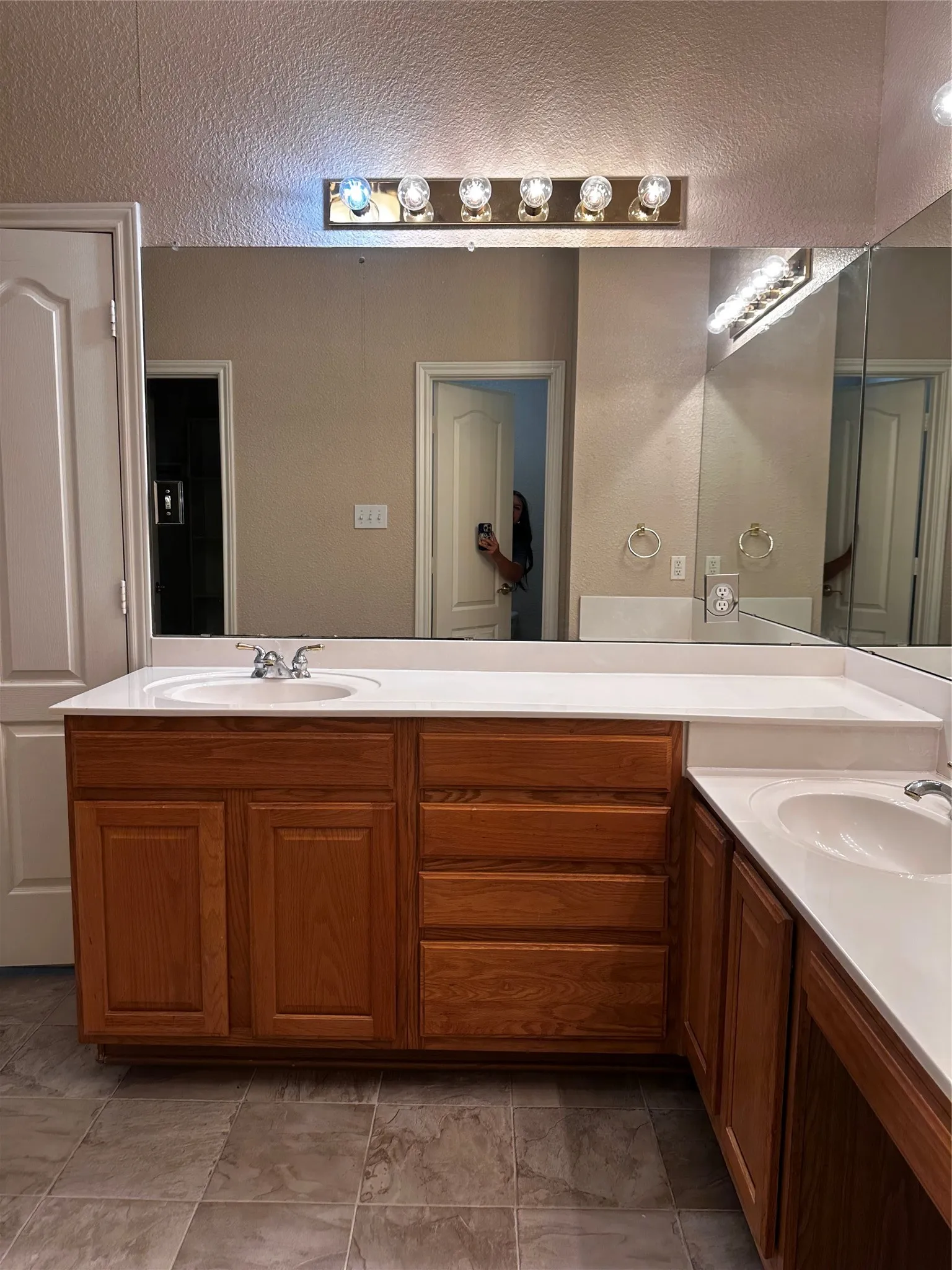 Single Family Residence For Rent in Collin County , 461 San Remo, Princeton, Texas 75407, 3 Bedroom, 2 Bathroom, 2 Garage spaces, 2,084 Sqft, built in 2000, mls#21264784, Real Estate Agent in Princeton, Homes For Rent in Collin county, Homes For Rent in Princeton, Realtor in Princeton Texas, Real Estate Brokerage Independent Realty Texas, Luminita Cordes Realtor