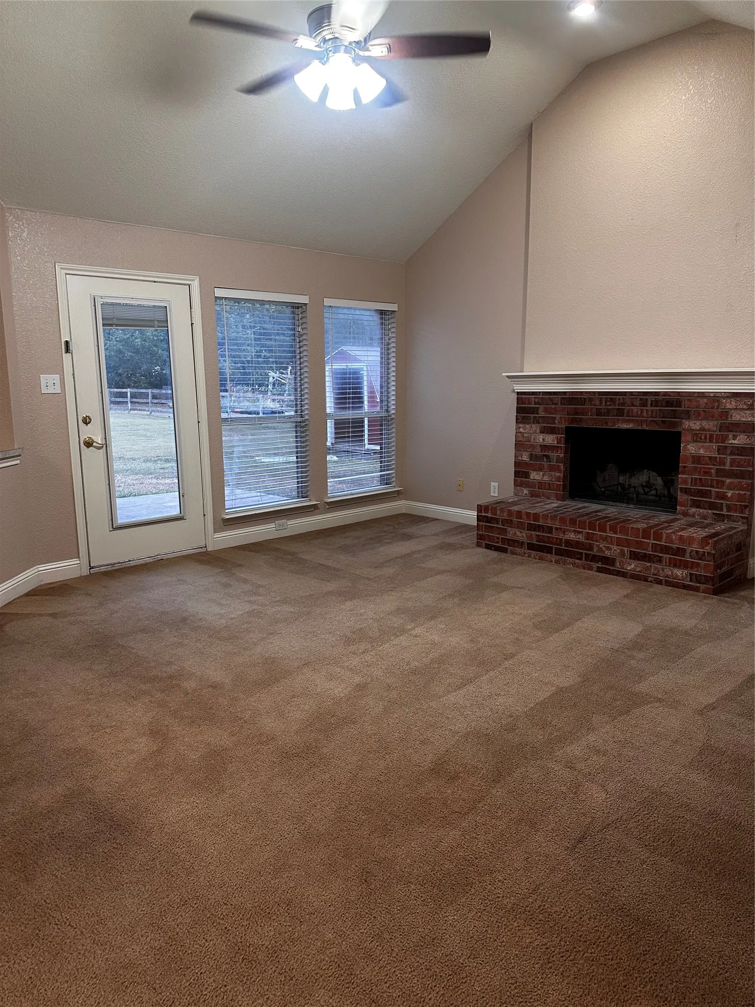 Single Family Residence For Rent in Collin County , 461 San Remo, Princeton, Texas 75407, 3 Bedroom, 2 Bathroom, 2 Garage spaces, 2,084 Sqft, built in 2000, mls#21264784, Real Estate Agent in Princeton, Homes For Rent in Collin county, Homes For Rent in Princeton, Realtor in Princeton Texas, Real Estate Brokerage Independent Realty Texas, Luminita Cordes Realtor