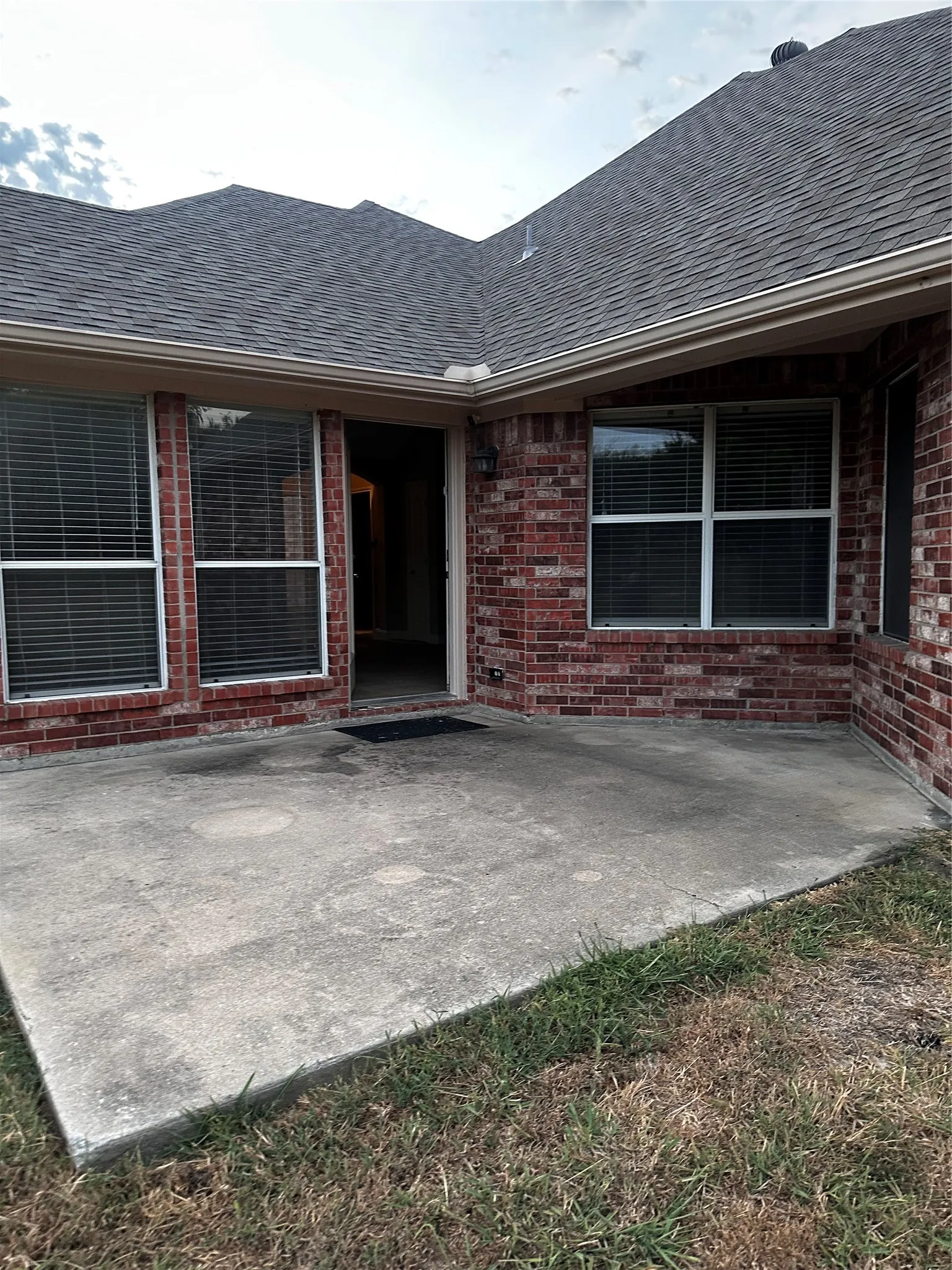 Single Family Residence For Rent in Collin County , 461 San Remo, Princeton, Texas 75407, 3 Bedroom, 2 Bathroom, 2 Garage spaces, 2,084 Sqft, built in 2000, mls#21264784, Real Estate Agent in Princeton, Homes For Rent in Collin county, Homes For Rent in Princeton, Realtor in Princeton Texas, Real Estate Brokerage Independent Realty Texas, Luminita Cordes Realtor
