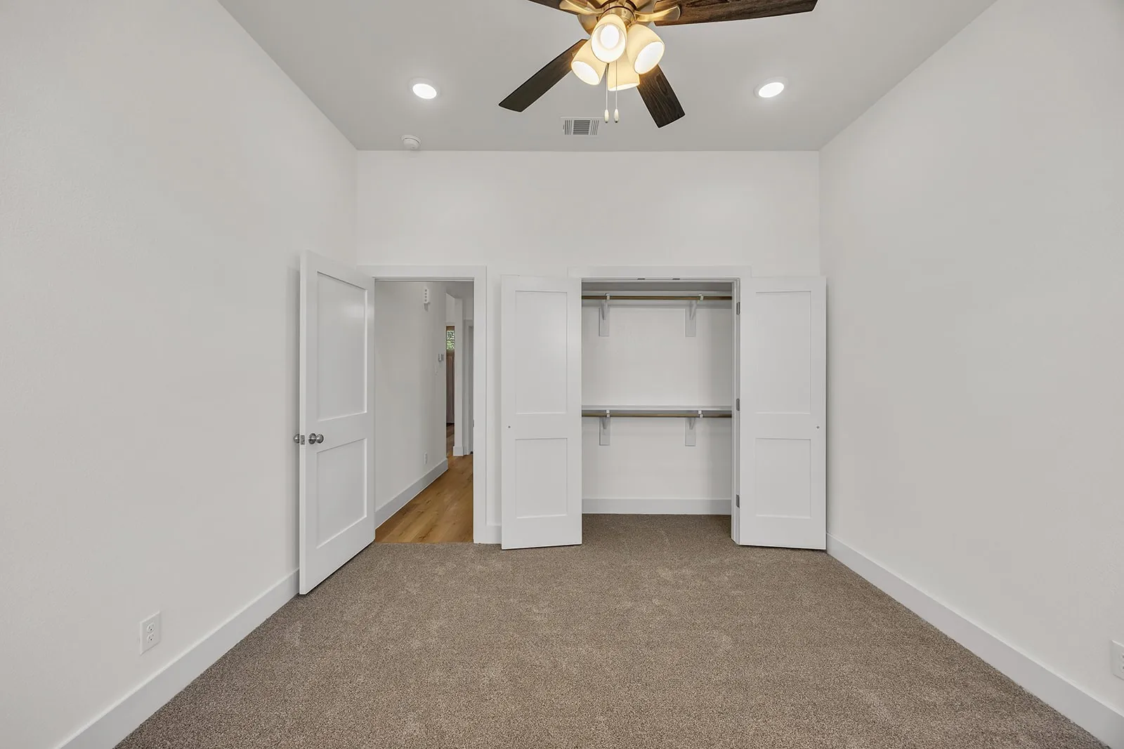 Single Family Residence For Sale in Johnson County , 3764 County Road 424, Cleburne, Texas 76031, 3 Bedroom, 2 Bathroom, 2 Garage spaces, 1,896 Sqft, built in 2026, mls#21279675, Real Estate Agent in Cleburne, Homes For Sale in Johnson county, Homes For Sale in Cleburne, Realtor in Cleburne Texas, Real Estate Brokerage Independent Realty Texas, Luminita Cordes Realtor