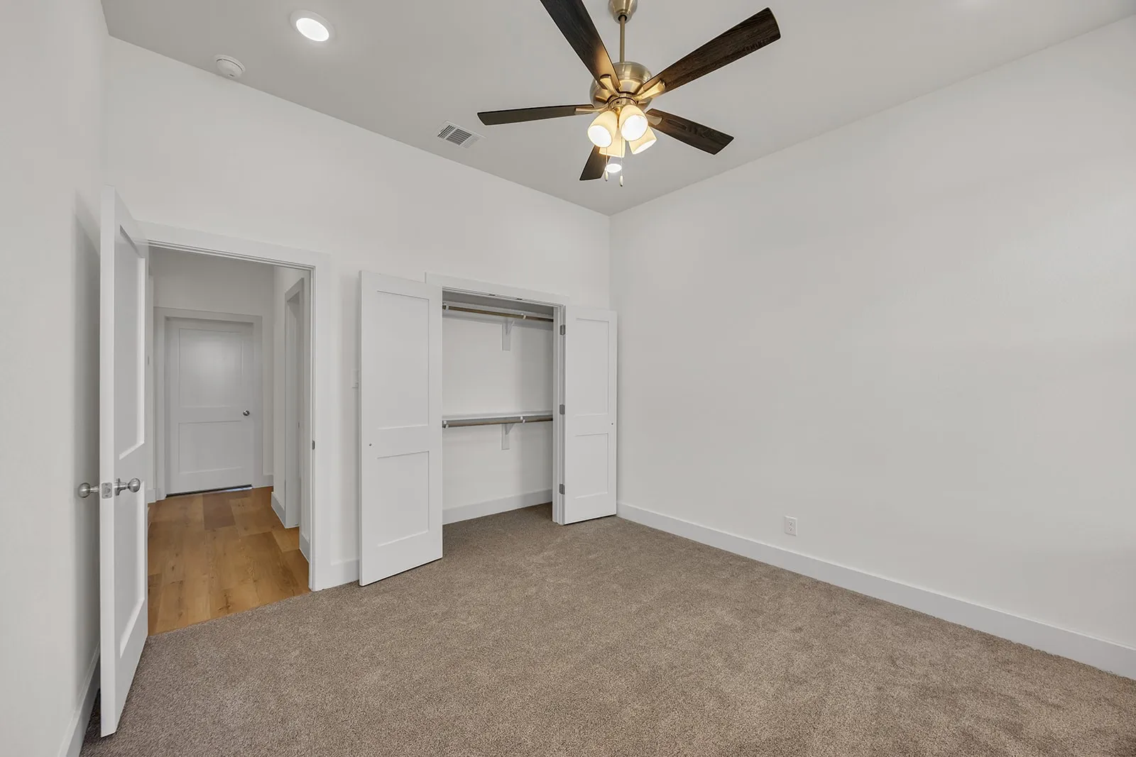 Single Family Residence For Sale in Johnson County , 3764 County Road 424, Cleburne, Texas 76031, 3 Bedroom, 2 Bathroom, 2 Garage spaces, 1,896 Sqft, built in 2026, mls#21279675, Real Estate Agent in Cleburne, Homes For Sale in Johnson county, Homes For Sale in Cleburne, Realtor in Cleburne Texas, Real Estate Brokerage Independent Realty Texas, Luminita Cordes Realtor