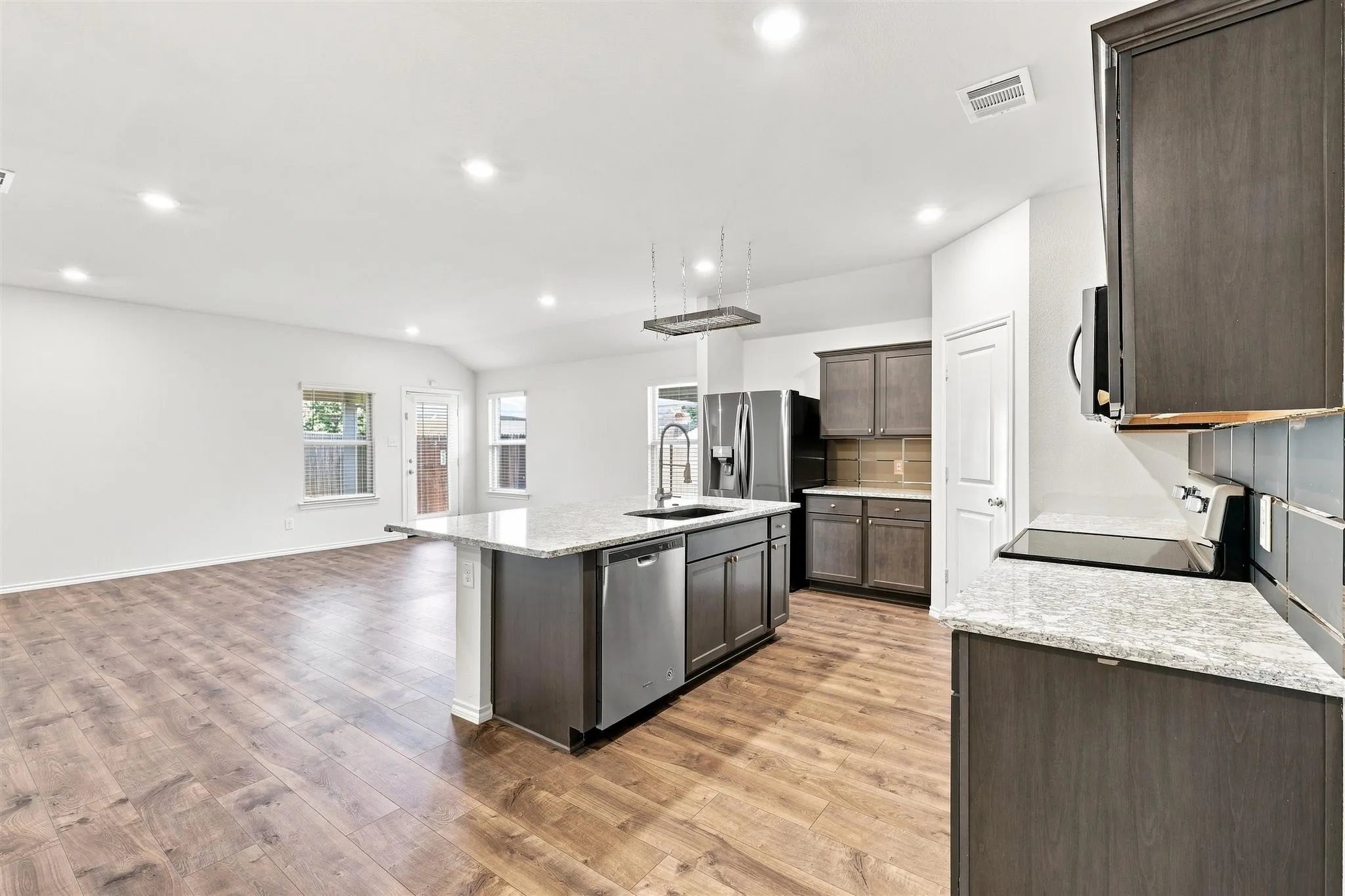 Single Family Residence For Sale in Denton County , 3605 Skelton Street, Denton, Texas 76207, 4 Bedroom, 3 Bathroom, 2 Garage spaces, 2,084 Sqft, built in 2020, mls#21279166, Real Estate Agent in Denton, Homes For Sale in Denton county, Homes For Sale in Denton, Realtor in Denton Texas, Real Estate Brokerage Independent Realty Texas, Luminita Cordes Realtor