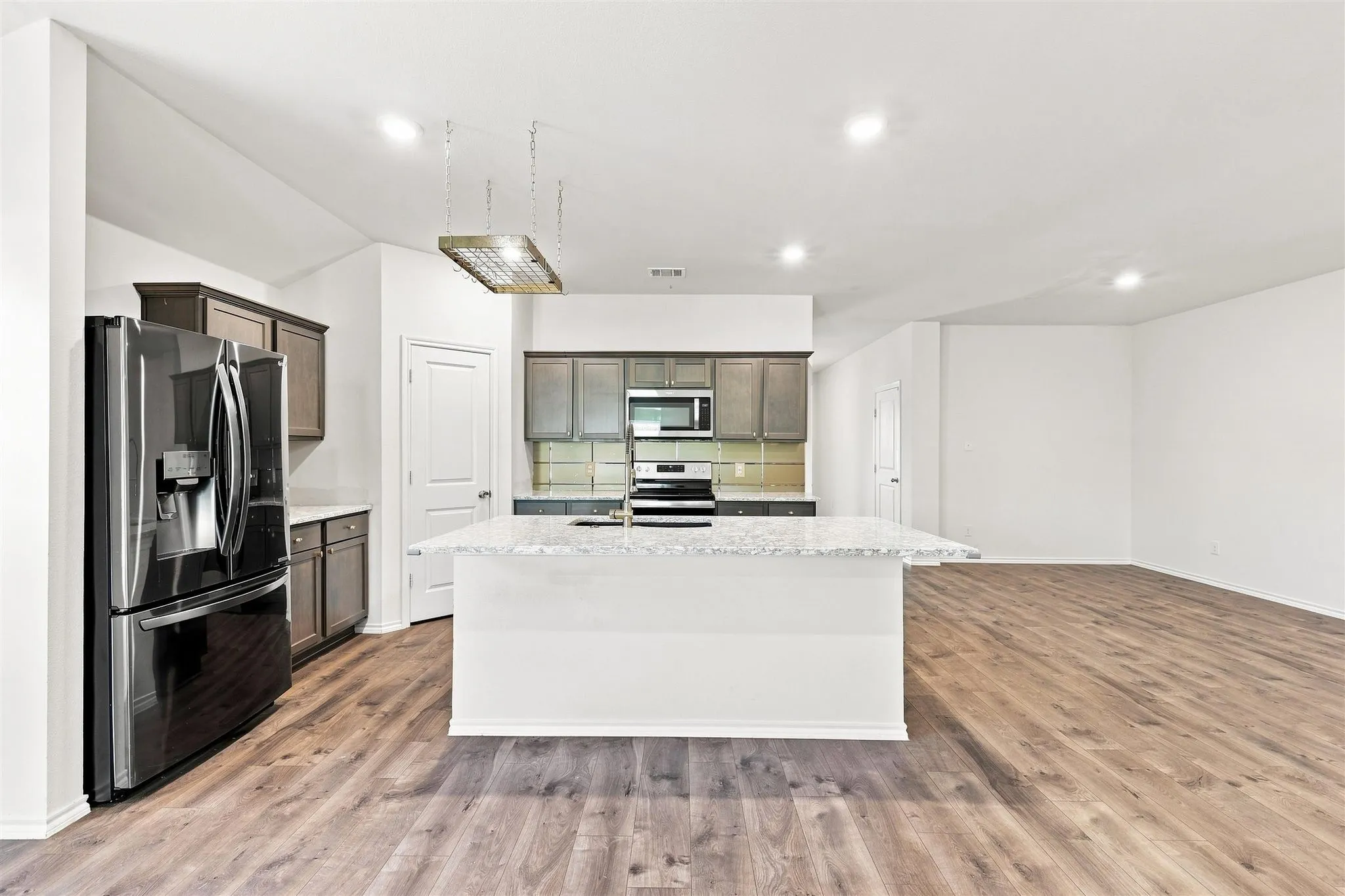 Single Family Residence For Sale in Denton County , 3605 Skelton Street, Denton, Texas 76207, 4 Bedroom, 3 Bathroom, 2 Garage spaces, 2,084 Sqft, built in 2020, mls#21279166, Real Estate Agent in Denton, Homes For Sale in Denton county, Homes For Sale in Denton, Realtor in Denton Texas, Real Estate Brokerage Independent Realty Texas, Luminita Cordes Realtor