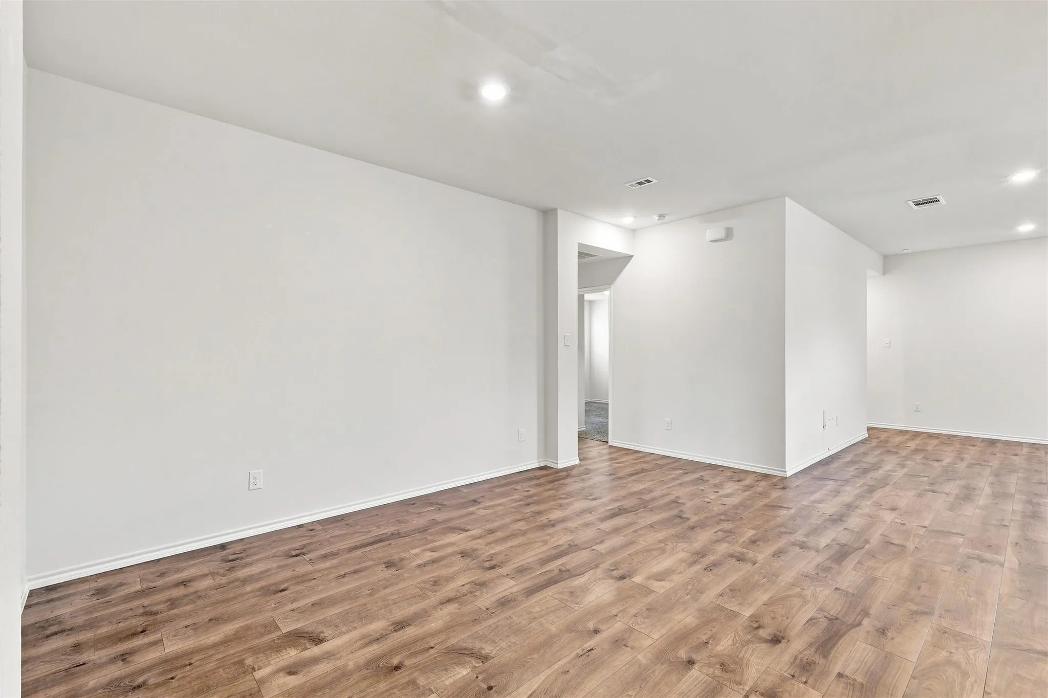 Single Family Residence For Sale in Denton County , 3605 Skelton Street, Denton, Texas 76207, 4 Bedroom, 3 Bathroom, 2 Garage spaces, 2,084 Sqft, built in 2020, mls#21279166, Real Estate Agent in Denton, Homes For Sale in Denton county, Homes For Sale in Denton, Realtor in Denton Texas, Real Estate Brokerage Independent Realty Texas, Luminita Cordes Realtor