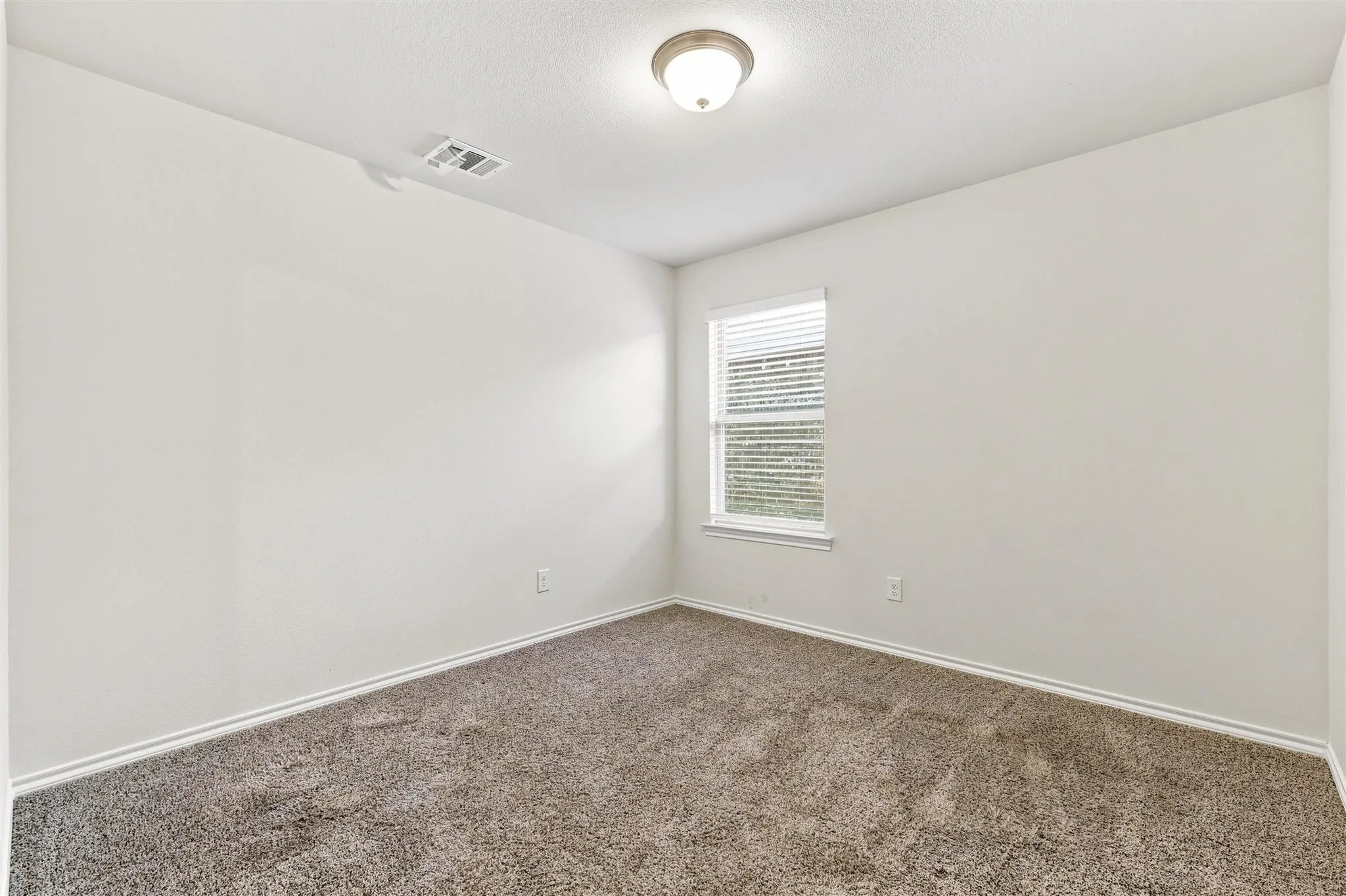 Single Family Residence For Sale in Denton County , 3605 Skelton Street, Denton, Texas 76207, 4 Bedroom, 3 Bathroom, 2 Garage spaces, 2,084 Sqft, built in 2020, mls#21279166, Real Estate Agent in Denton, Homes For Sale in Denton county, Homes For Sale in Denton, Realtor in Denton Texas, Real Estate Brokerage Independent Realty Texas, Luminita Cordes Realtor