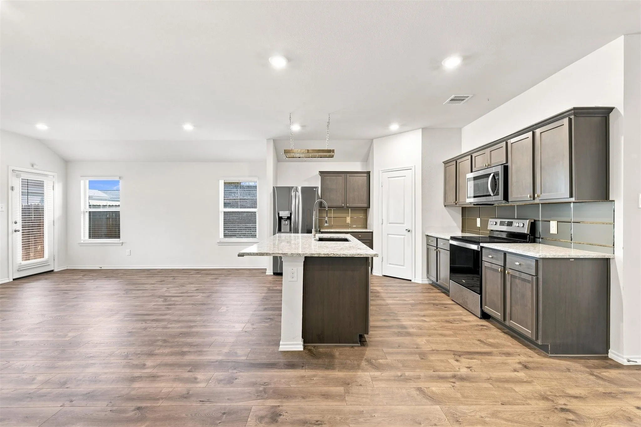 Single Family Residence For Sale in Denton County , 3605 Skelton Street, Denton, Texas 76207, 4 Bedroom, 3 Bathroom, 2 Garage spaces, 2,084 Sqft, built in 2020, mls#21279166, Real Estate Agent in Denton, Homes For Sale in Denton county, Homes For Sale in Denton, Realtor in Denton Texas, Real Estate Brokerage Independent Realty Texas, Luminita Cordes Realtor