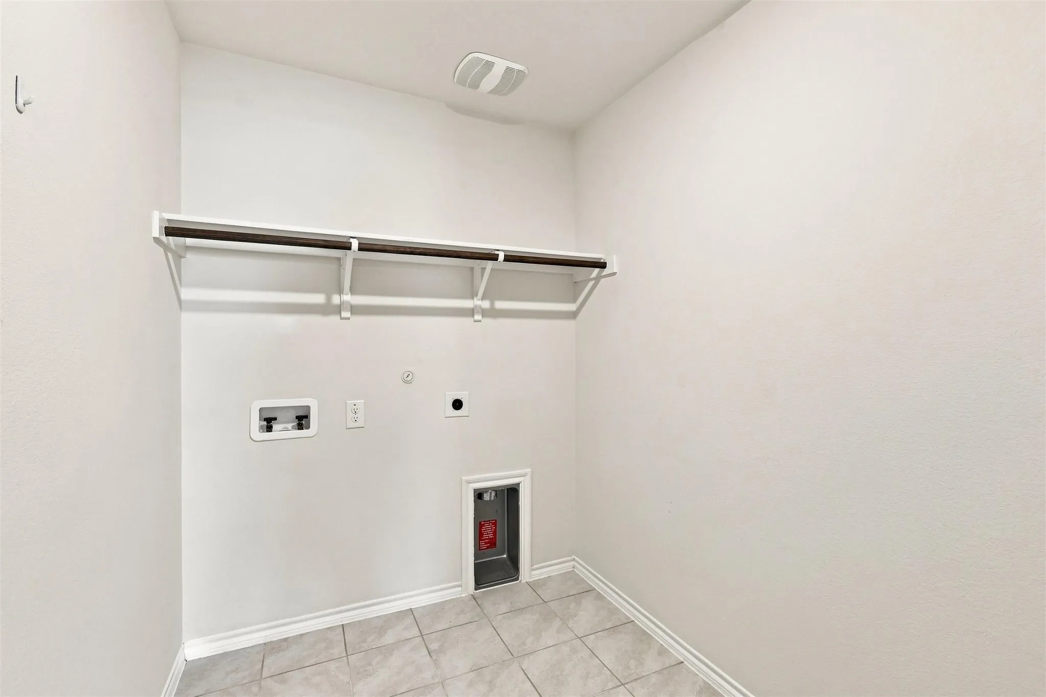 Single Family Residence For Sale in Denton County , 3605 Skelton Street, Denton, Texas 76207, 4 Bedroom, 3 Bathroom, 2 Garage spaces, 2,084 Sqft, built in 2020, mls#21279166, Real Estate Agent in Denton, Homes For Sale in Denton county, Homes For Sale in Denton, Realtor in Denton Texas, Real Estate Brokerage Independent Realty Texas, Luminita Cordes Realtor