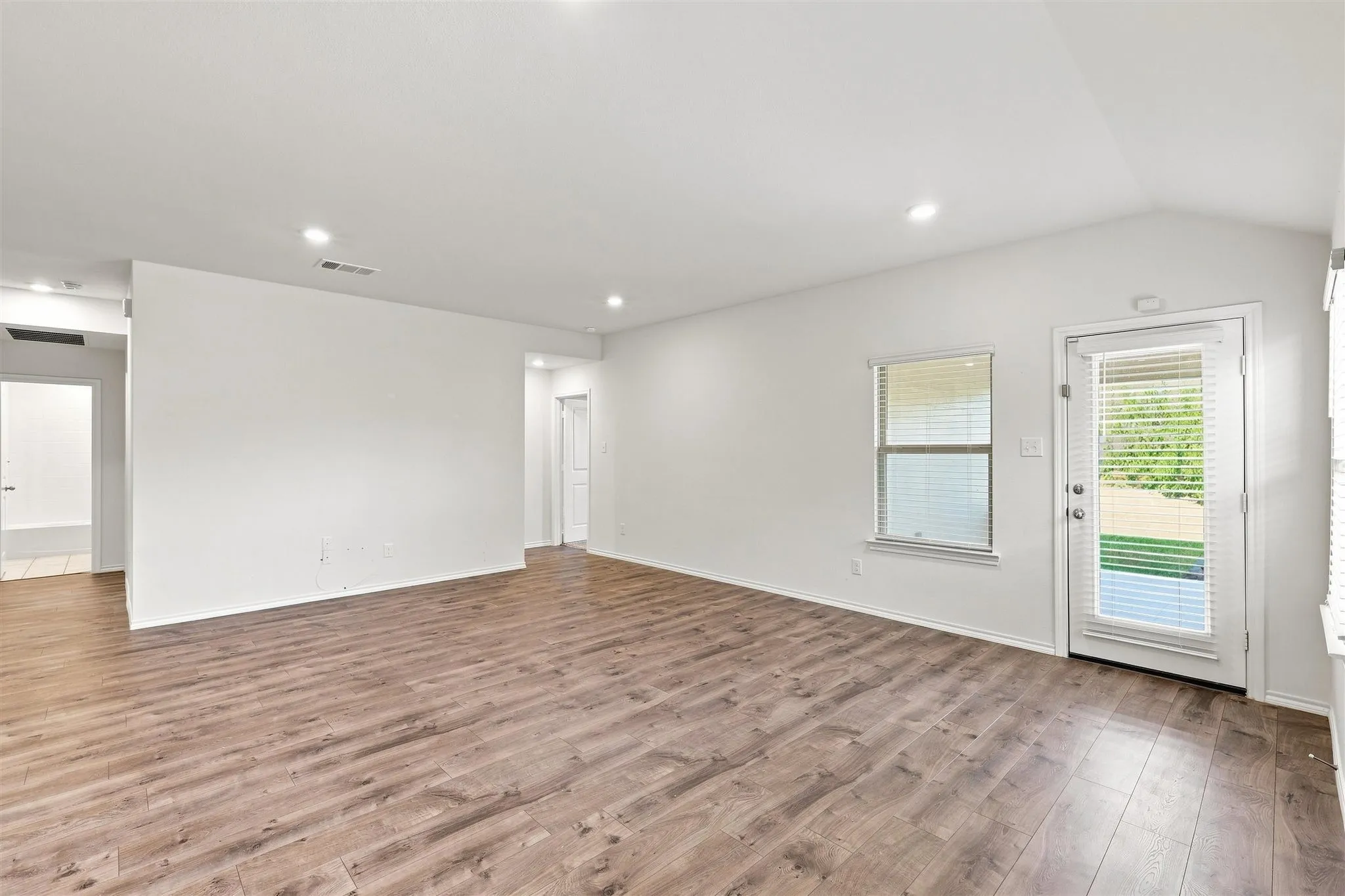 Single Family Residence For Sale in Denton County , 3605 Skelton Street, Denton, Texas 76207, 4 Bedroom, 3 Bathroom, 2 Garage spaces, 2,084 Sqft, built in 2020, mls#21279166, Real Estate Agent in Denton, Homes For Sale in Denton county, Homes For Sale in Denton, Realtor in Denton Texas, Real Estate Brokerage Independent Realty Texas, Luminita Cordes Realtor