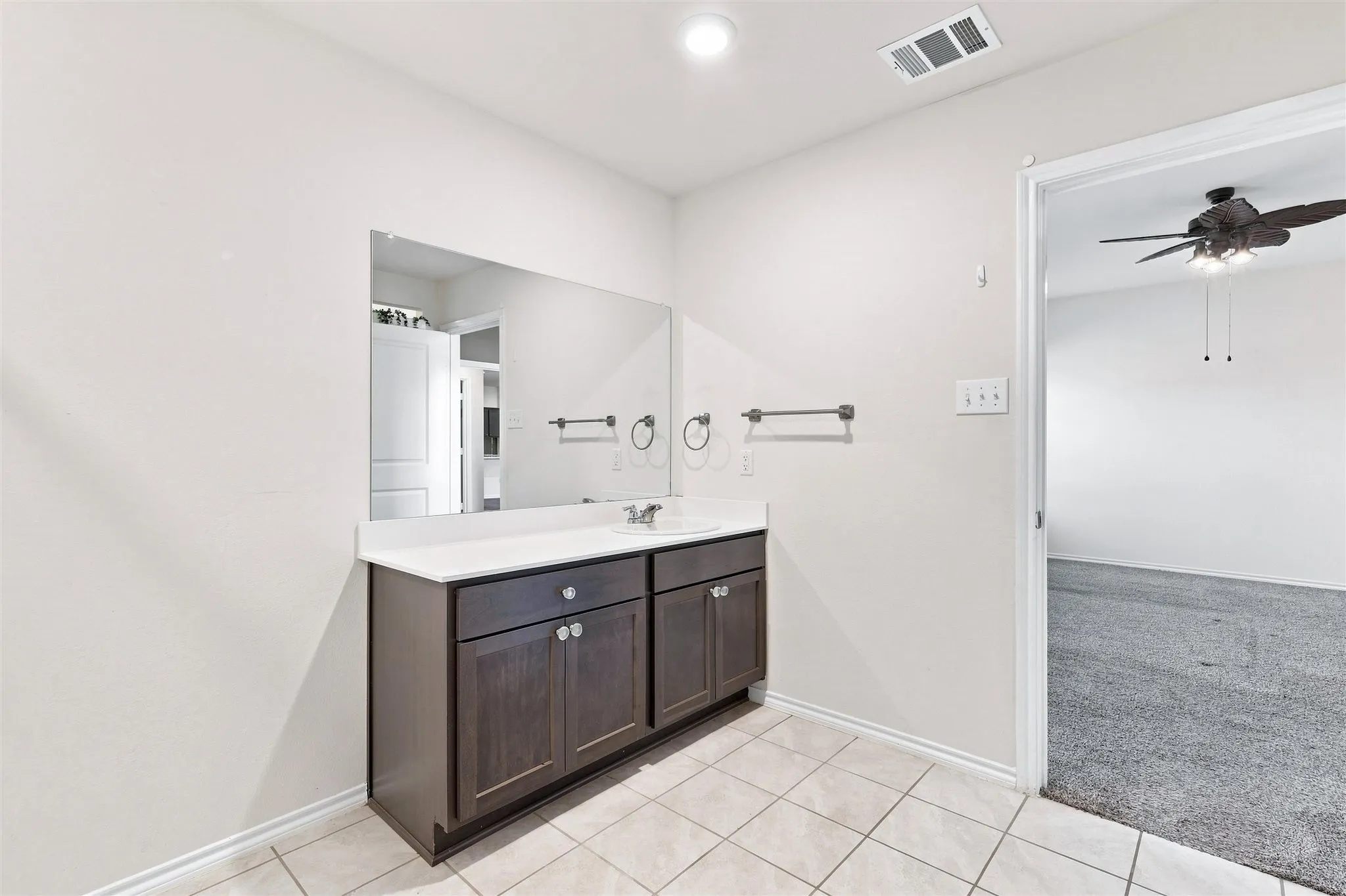 Single Family Residence For Sale in Denton County , 3605 Skelton Street, Denton, Texas 76207, 4 Bedroom, 3 Bathroom, 2 Garage spaces, 2,084 Sqft, built in 2020, mls#21279166, Real Estate Agent in Denton, Homes For Sale in Denton county, Homes For Sale in Denton, Realtor in Denton Texas, Real Estate Brokerage Independent Realty Texas, Luminita Cordes Realtor