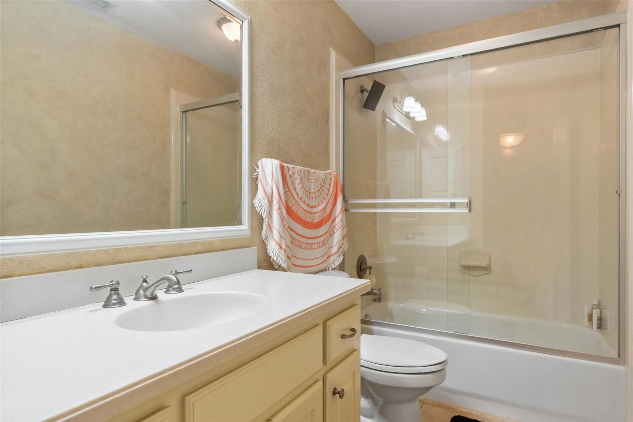 Single Family Residence For Sale in Tarrant County , 1624 Lost Lake Drive, Keller, Texas 76248, 4 Bedroom, 4 Bathroom, 3 Garage spaces, 4,565 Sqft, built in 2003, mls#21279878, Real Estate Agent in Keller, Homes For Sale in Tarrant county, Homes For Sale in Keller, Realtor in Keller Texas, Real Estate Brokerage Independent Realty Texas, Luminita Cordes Realtor