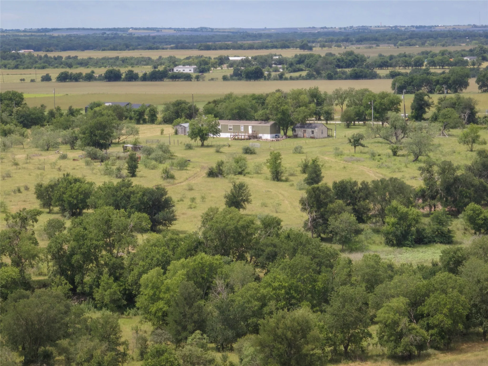 Mobile Home For Sale in Falls County , 204 County Road 443, Chilton, Texas 76632, 3 Bedroom, 2 Bathroom, Garage spaces, 1,152 Sqft, built in 2011, mls#21279743, Real Estate Agent in Chilton, Homes For Sale in Falls county, Homes For Sale in Chilton, Realtor in Chilton Texas, Real Estate Brokerage Independent Realty Texas, Luminita Cordes Realtor