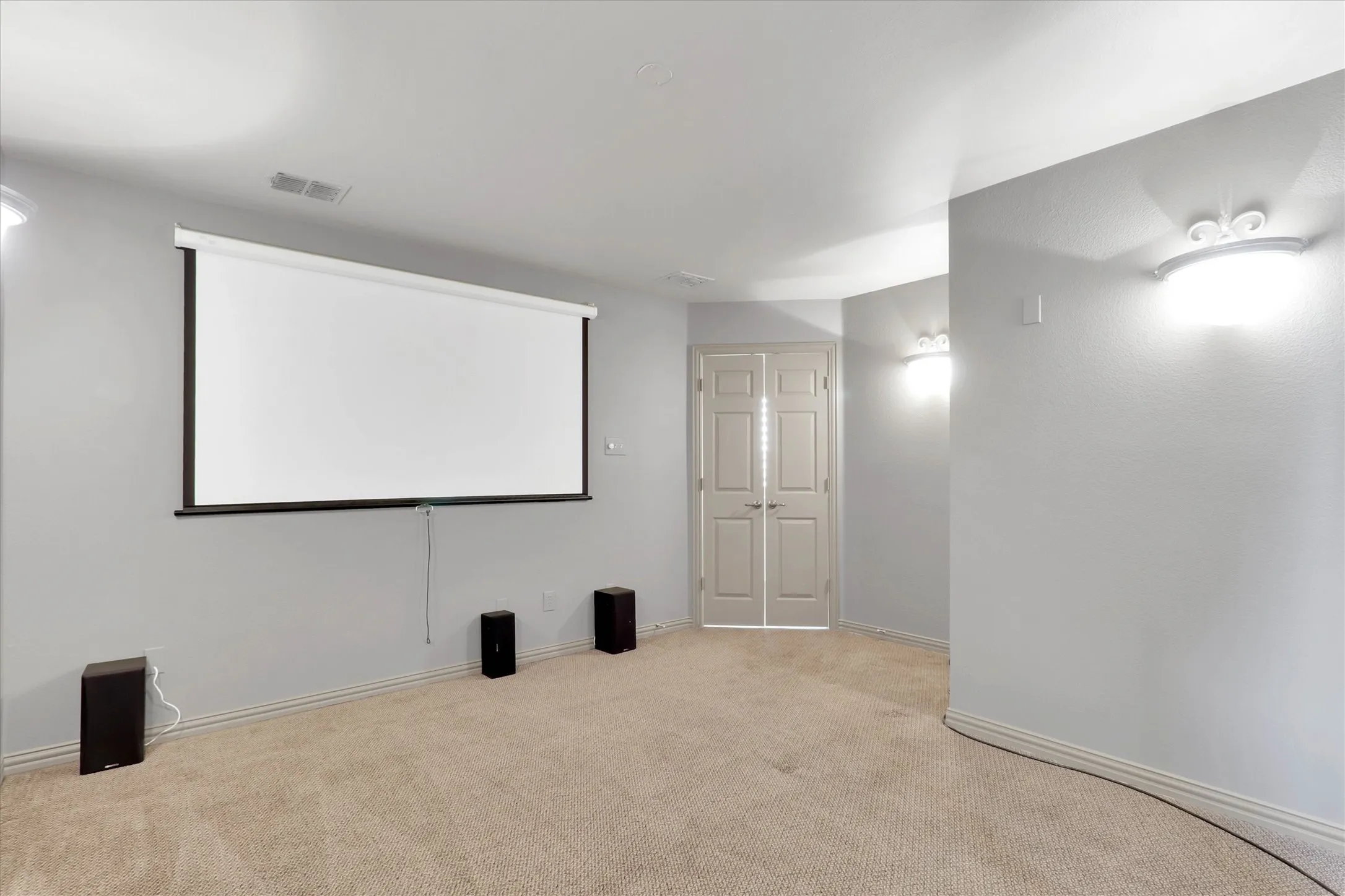 Single Family Residence For Sale in Denton County , 1216 Queen Peggy Lane, Lewisville, Texas 75056, 4 Bedroom, 6 Bathroom, 3 Garage spaces, 4,879 Sqft, built in 2004, mls#21279906, Real Estate Agent in Lewisville, Homes For Sale in Denton county, Homes For Sale in Lewisville, Realtor in Lewisville Texas, Real Estate Brokerage Independent Realty Texas, Luminita Cordes Realtor