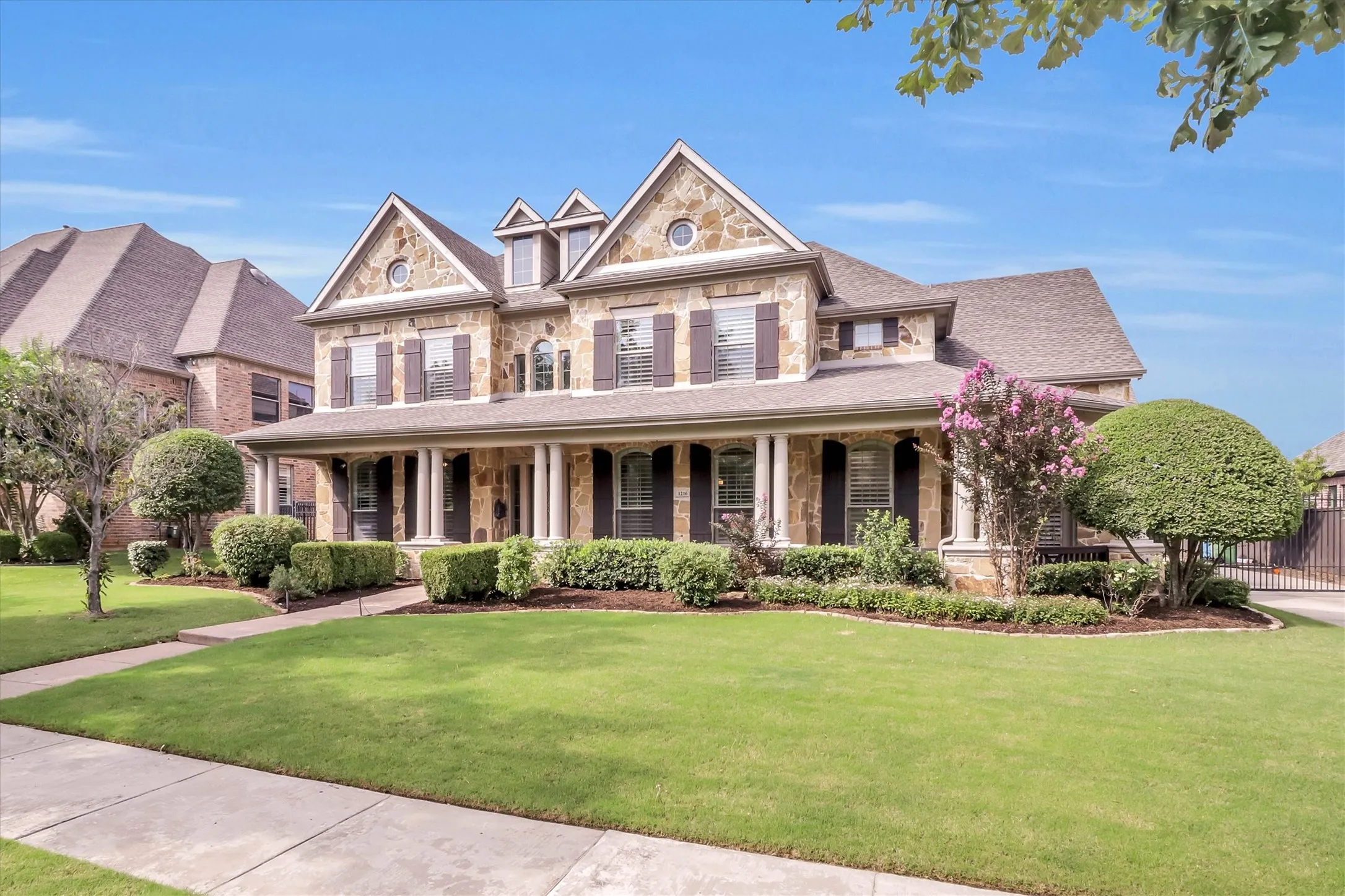 Single Family Residence For Sale in Denton County , 1216 Queen Peggy Lane, Lewisville, Texas 75056, 4 Bedroom, 6 Bathroom, 3 Garage spaces, 4,879 Sqft, built in 2004, mls#21279906, Real Estate Agent in Lewisville, Homes For Sale in Denton county, Homes For Sale in Lewisville, Realtor in Lewisville Texas, Real Estate Brokerage Independent Realty Texas, Luminita Cordes Realtor