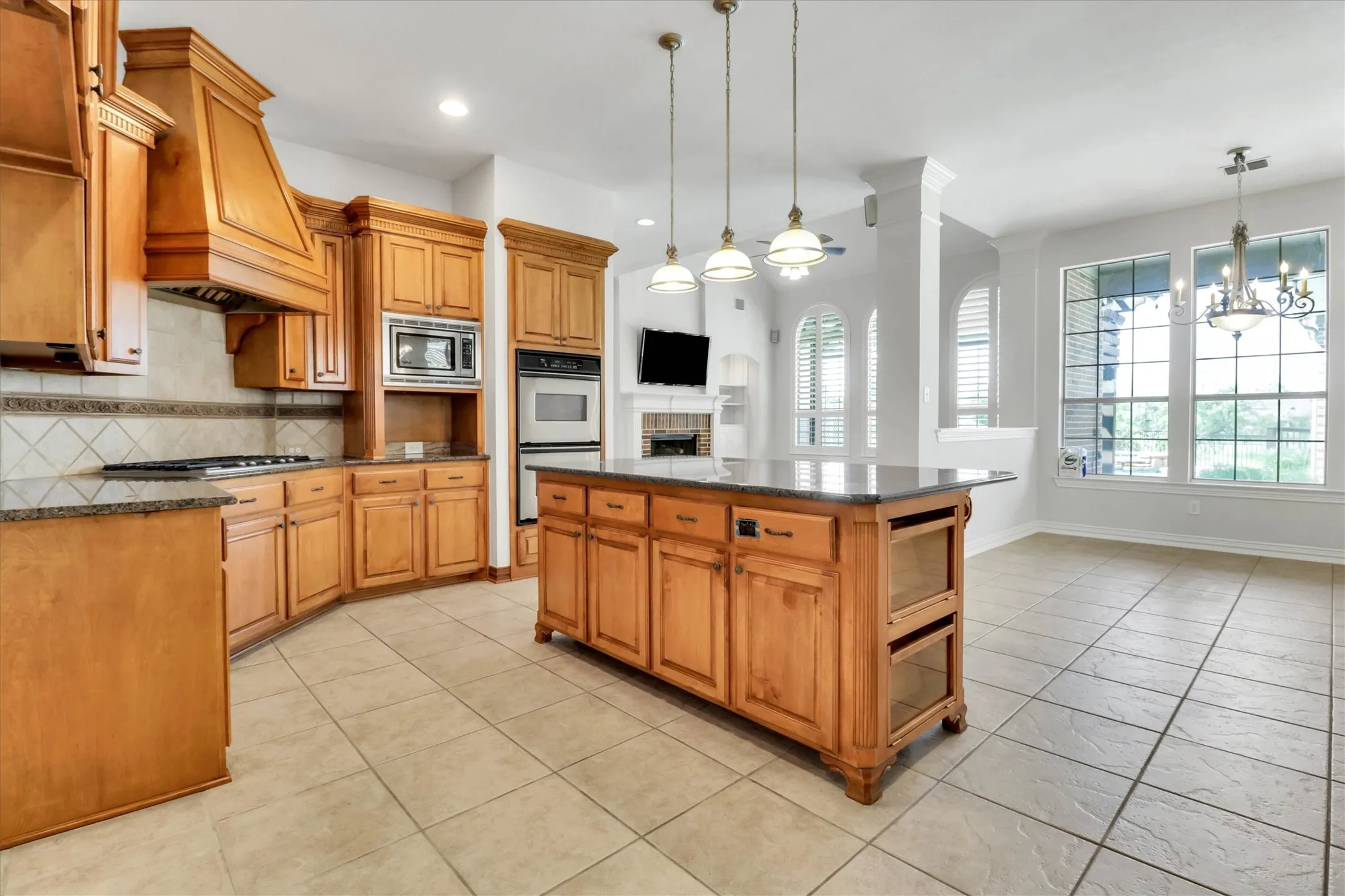 Single Family Residence For Sale in Denton County , 1216 Queen Peggy Lane, Lewisville, Texas 75056, 4 Bedroom, 6 Bathroom, 3 Garage spaces, 4,879 Sqft, built in 2004, mls#21279906, Real Estate Agent in Lewisville, Homes For Sale in Denton county, Homes For Sale in Lewisville, Realtor in Lewisville Texas, Real Estate Brokerage Independent Realty Texas, Luminita Cordes Realtor