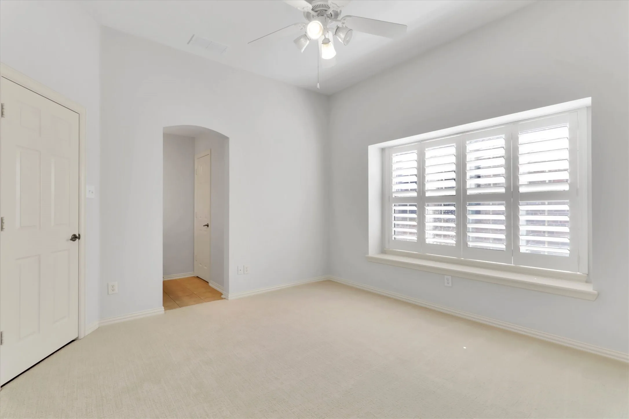 Single Family Residence For Sale in Denton County , 1216 Queen Peggy Lane, Lewisville, Texas 75056, 4 Bedroom, 6 Bathroom, 3 Garage spaces, 4,879 Sqft, built in 2004, mls#21279906, Real Estate Agent in Lewisville, Homes For Sale in Denton county, Homes For Sale in Lewisville, Realtor in Lewisville Texas, Real Estate Brokerage Independent Realty Texas, Luminita Cordes Realtor
