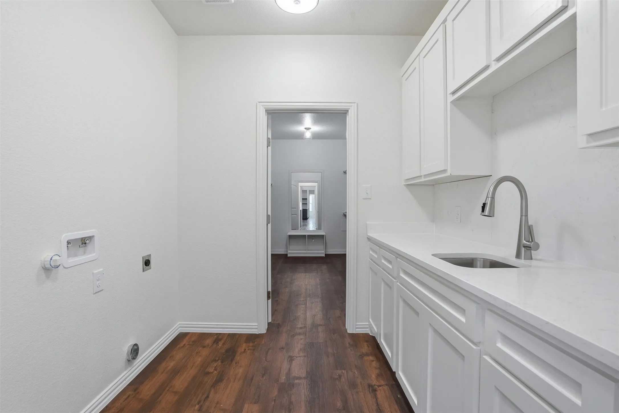 Single Family Residence For Sale in Johnson County , 6720 county road 302, Grandview, Texas 76050, 4 Bedroom, 2 Bathroom, 2 Garage spaces, 2,170 Sqft, built in 2026, mls#21273912, Real Estate Agent in Grandview, Homes For Sale in Johnson county, Homes For Sale in Grandview, Realtor in Grandview Texas, Real Estate Brokerage Independent Realty Texas, Luminita Cordes Realtor