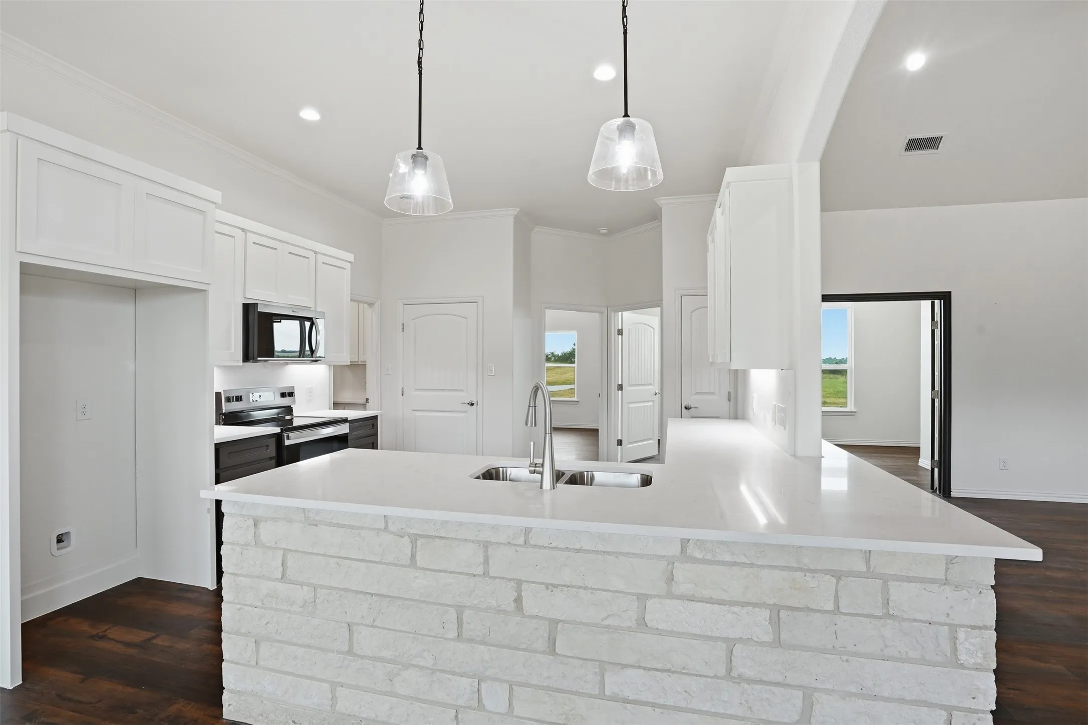 Single Family Residence For Sale in Johnson County , 6720 county road 302, Grandview, Texas 76050, 4 Bedroom, 2 Bathroom, 2 Garage spaces, 2,170 Sqft, built in 2026, mls#21273912, Real Estate Agent in Grandview, Homes For Sale in Johnson county, Homes For Sale in Grandview, Realtor in Grandview Texas, Real Estate Brokerage Independent Realty Texas, Luminita Cordes Realtor