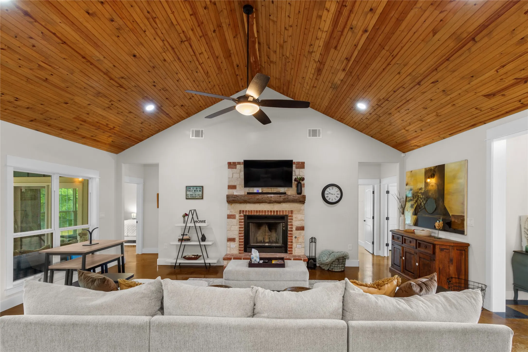 Single Family Residence For Sale in Navarro County , 457 SE County Road 3258, Kerens, Texas 75144, 4 Bedroom, 4 Bathroom, 2 Garage spaces, 3,068 Sqft, built in 2022, mls#21274794, Real Estate Agent in Kerens, Homes For Sale in Navarro county, Homes For Sale in Kerens, Realtor in Kerens Texas, Real Estate Brokerage Independent Realty Texas, Luminita Cordes Realtor