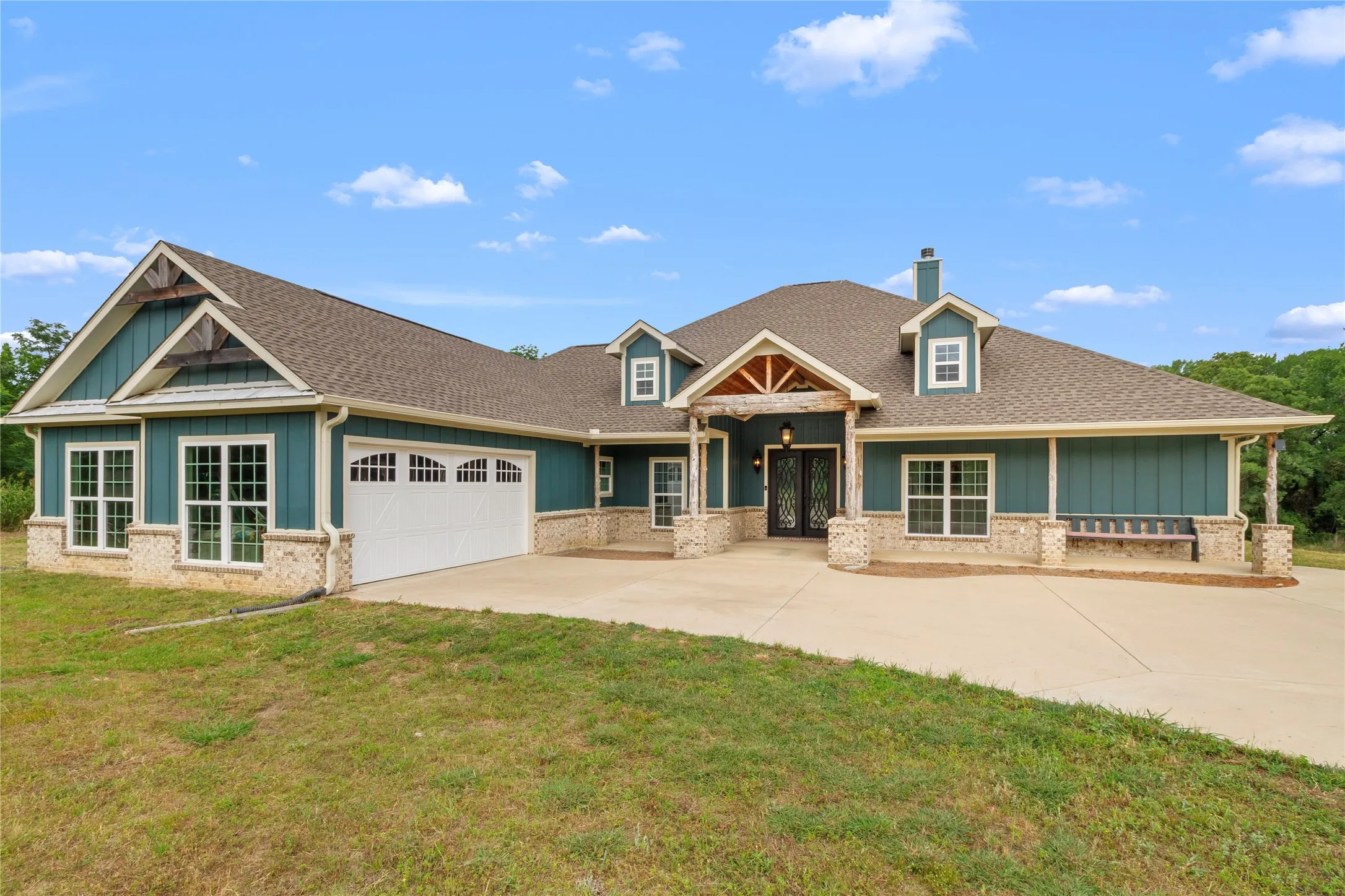 Single Family Residence For Sale in Navarro County , 457 SE County Road 3258, Kerens, Texas 75144, 4 Bedroom, 4 Bathroom, 2 Garage spaces, 3,068 Sqft, built in 2022, mls#21274794, Real Estate Agent in Kerens, Homes For Sale in Navarro county, Homes For Sale in Kerens, Realtor in Kerens Texas, Real Estate Brokerage Independent Realty Texas, Luminita Cordes Realtor