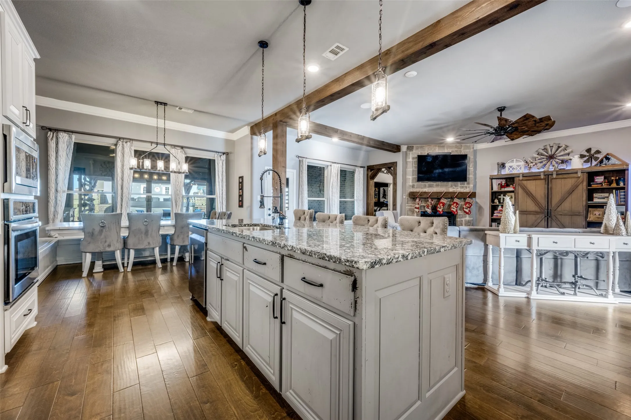 WOOD BEAM ACCENTS~BREAKFAST BAR~