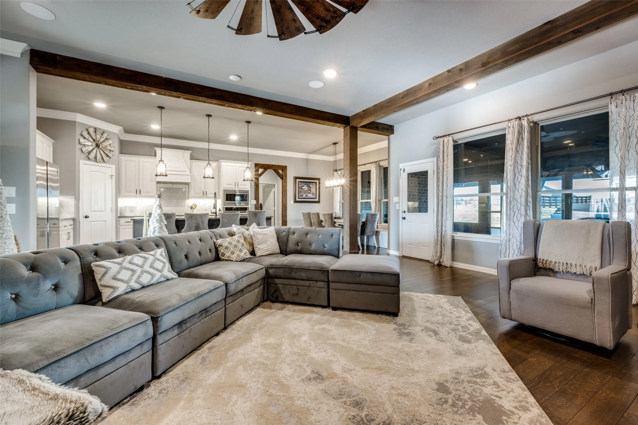 COZY & COMFORTABLE~LIVING SPACE FLOWS SEAMLESSLY INTO DREAM KITCHEN~