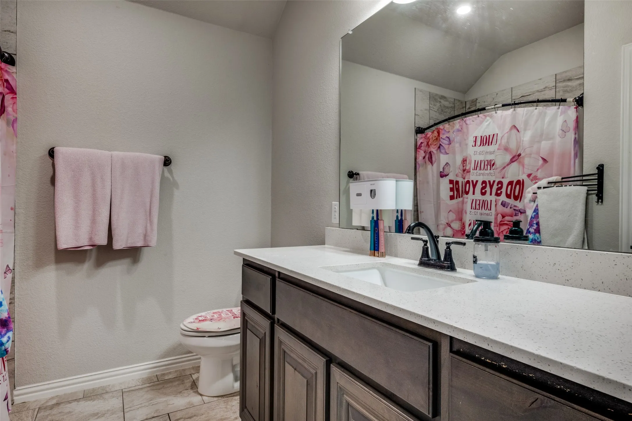 SPACIOUS SECONDARY BATH~