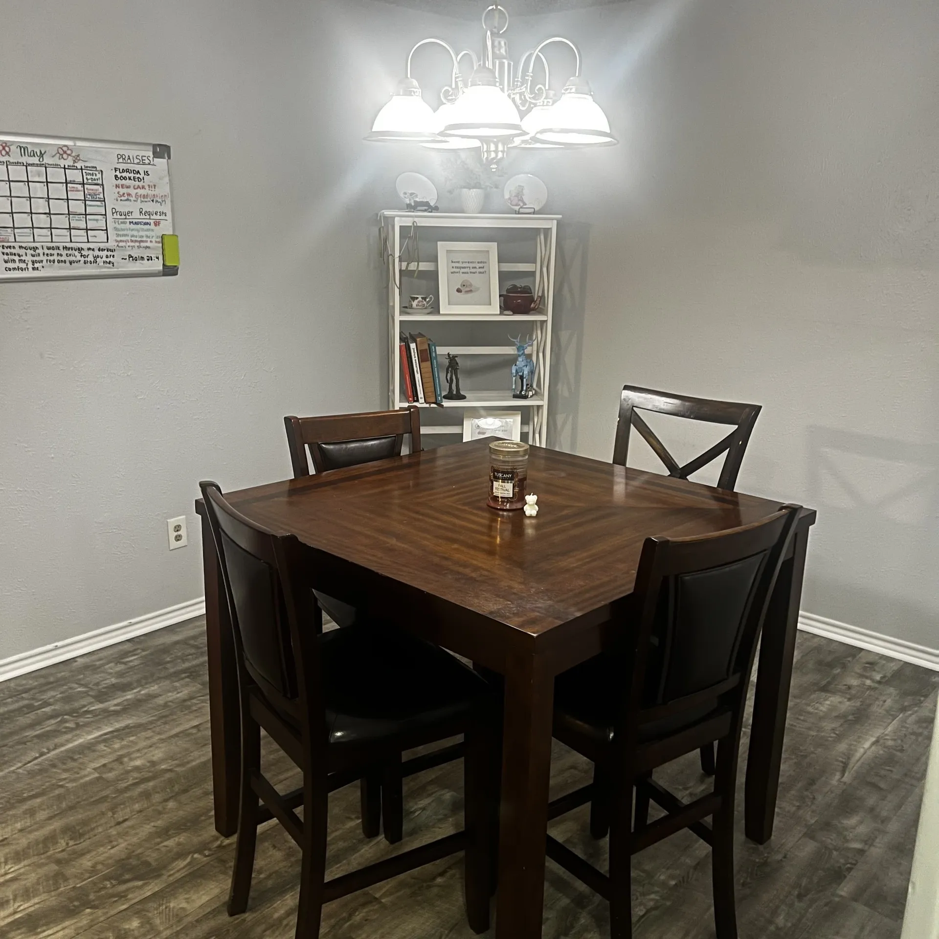Duplex For Rent in Dallas County , 2029 Springwood Place A, Carrollton, Texas 75006, 3 Bedroom, 2 Bathroom, 2 Garage spaces, 1,598 Sqft, built in 1979, mls#21279931, Real Estate Agent in Carrollton, Homes For Rent in Dallas county, Homes For Rent in Carrollton, Realtor in Carrollton Texas, Real Estate Brokerage Independent Realty Texas, Luminita Cordes Realtor