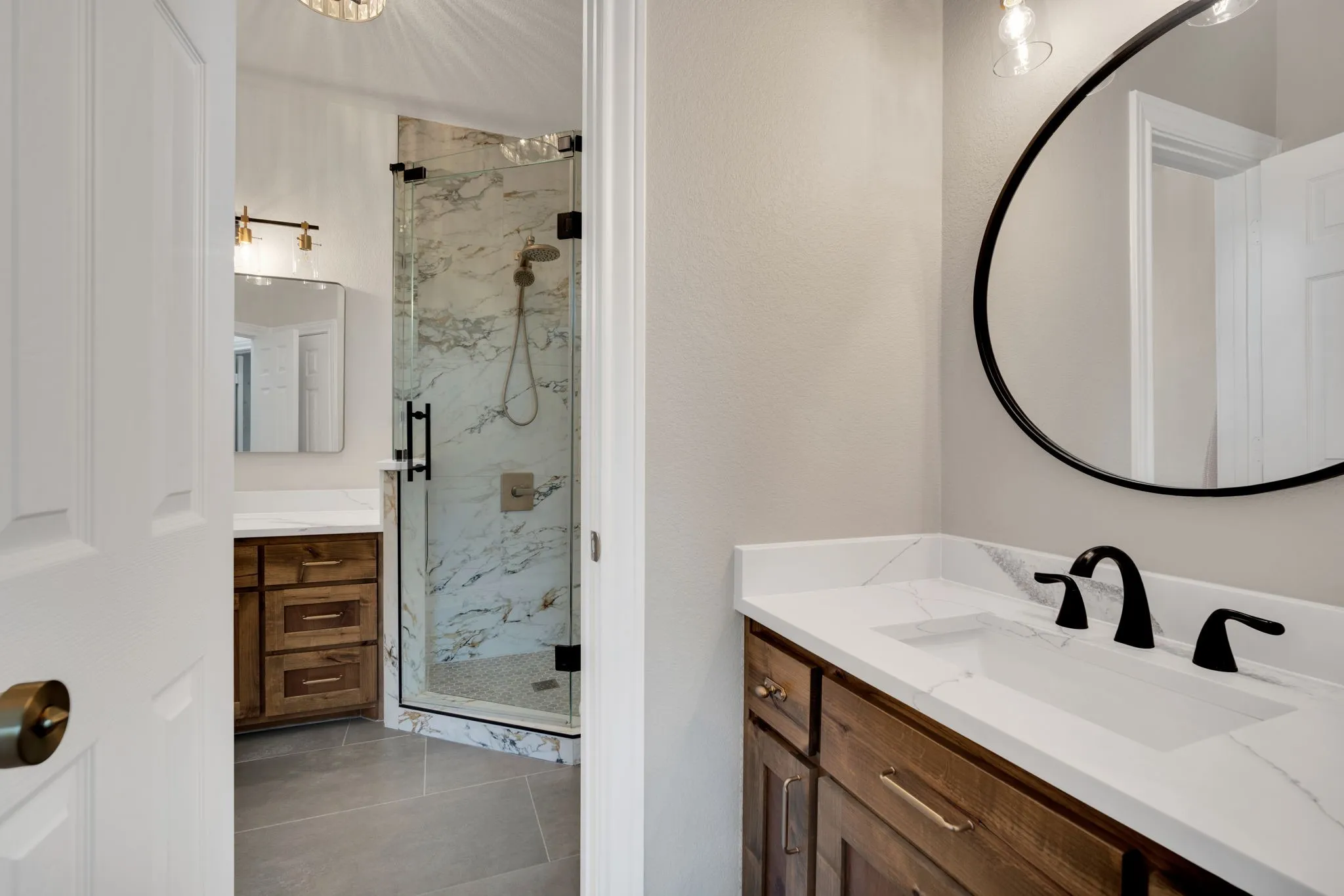 Personal bathroom nook in bedroom 3 featuring leading to bathroom 3.