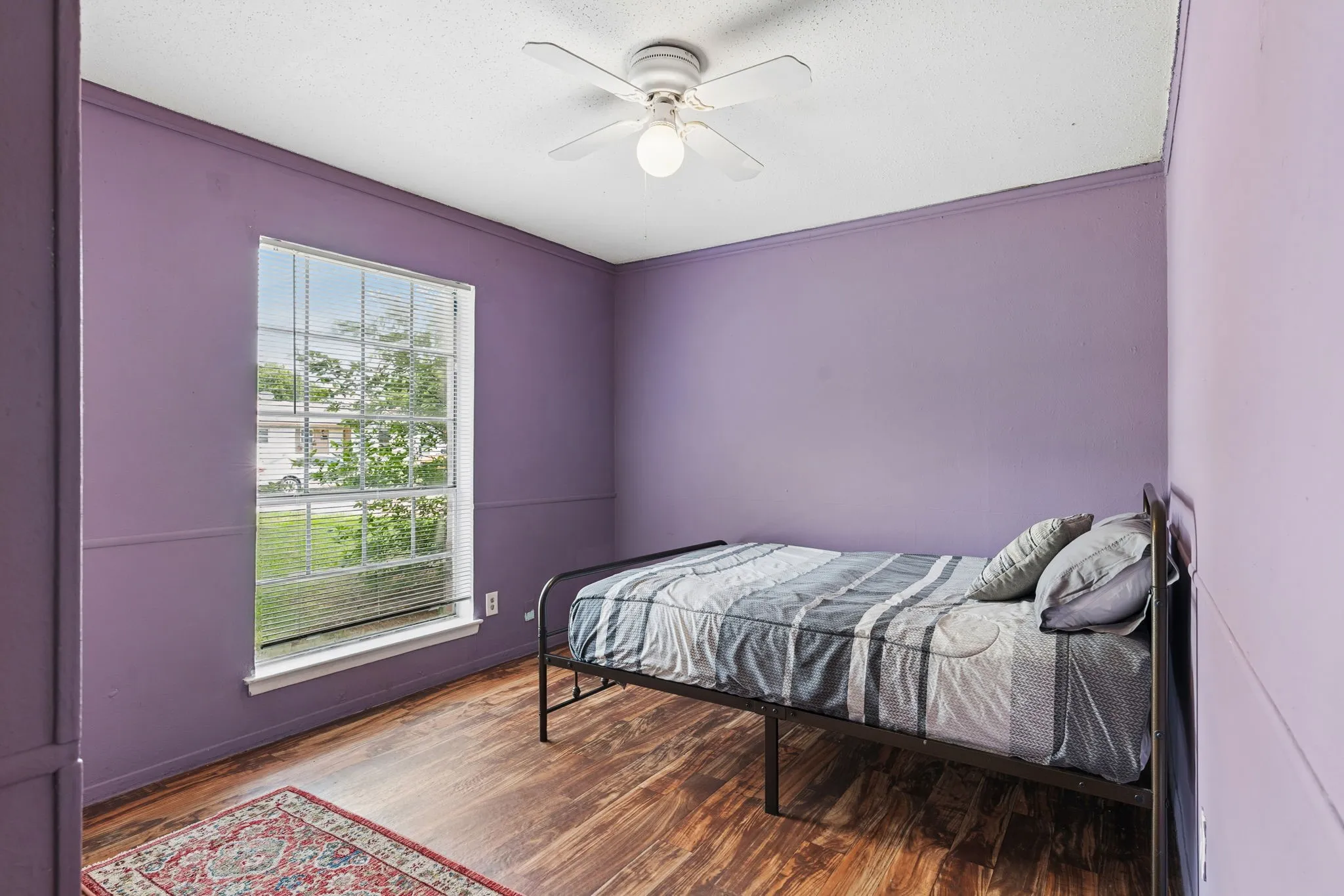 Single Family Residence For Sale in Dallas County , 818 Quebec Drive, Garland, Texas 75040, 3 Bedroom, 2 Bathroom, Garage spaces, 1,231 Sqft, built in 1970, mls#21279388, Real Estate Agent in Garland, Homes For Sale in Dallas county, Homes For Sale in Garland, Realtor in Garland Texas, Real Estate Brokerage Independent Realty Texas, Luminita Cordes Realtor