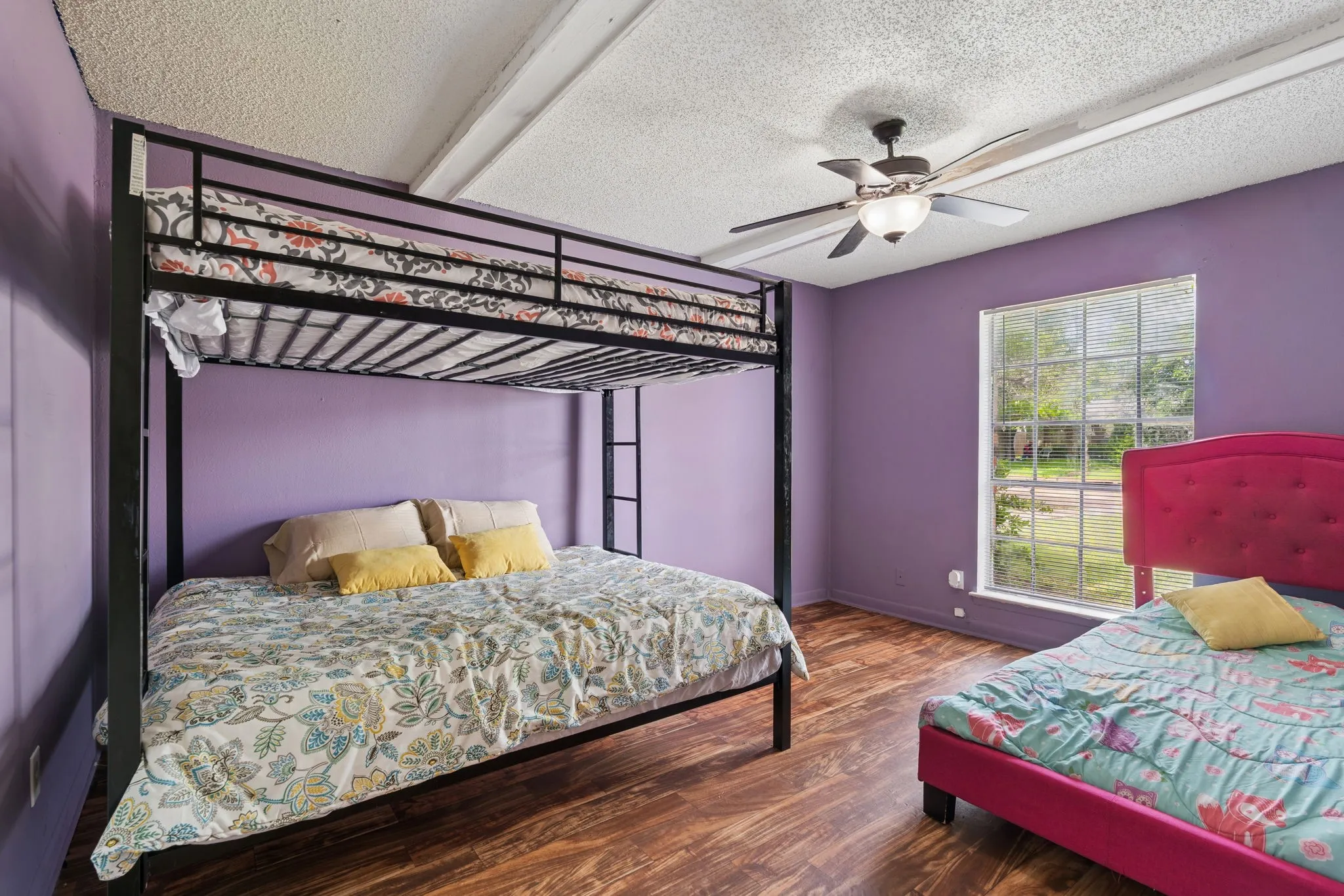 Single Family Residence For Sale in Dallas County , 818 Quebec Drive, Garland, Texas 75040, 3 Bedroom, 2 Bathroom, Garage spaces, 1,231 Sqft, built in 1970, mls#21279388, Real Estate Agent in Garland, Homes For Sale in Dallas county, Homes For Sale in Garland, Realtor in Garland Texas, Real Estate Brokerage Independent Realty Texas, Luminita Cordes Realtor