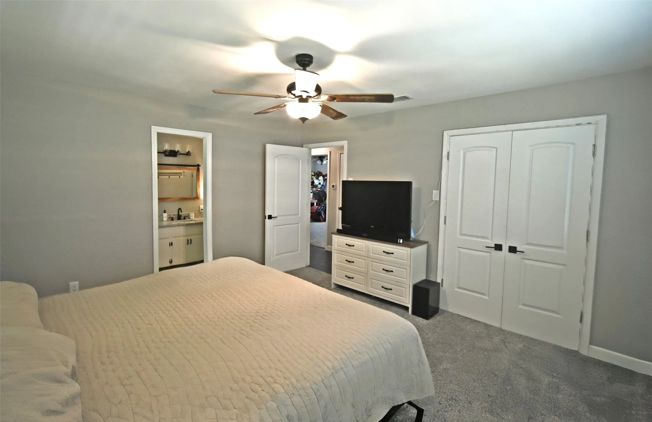 Farm For Sale in Wood County , 258 County Road 3199, Winnsboro, Texas 75494, 3 Bedroom, 2 Bathroom, Garage spaces, 1,705 Sqft, built in 1985, mls#21274048, Real Estate Agent in Winnsboro, Homes For Sale in Wood county, Homes For Sale in Winnsboro, Realtor in Winnsboro Texas, Real Estate Brokerage Independent Realty Texas, Luminita Cordes Realtor
