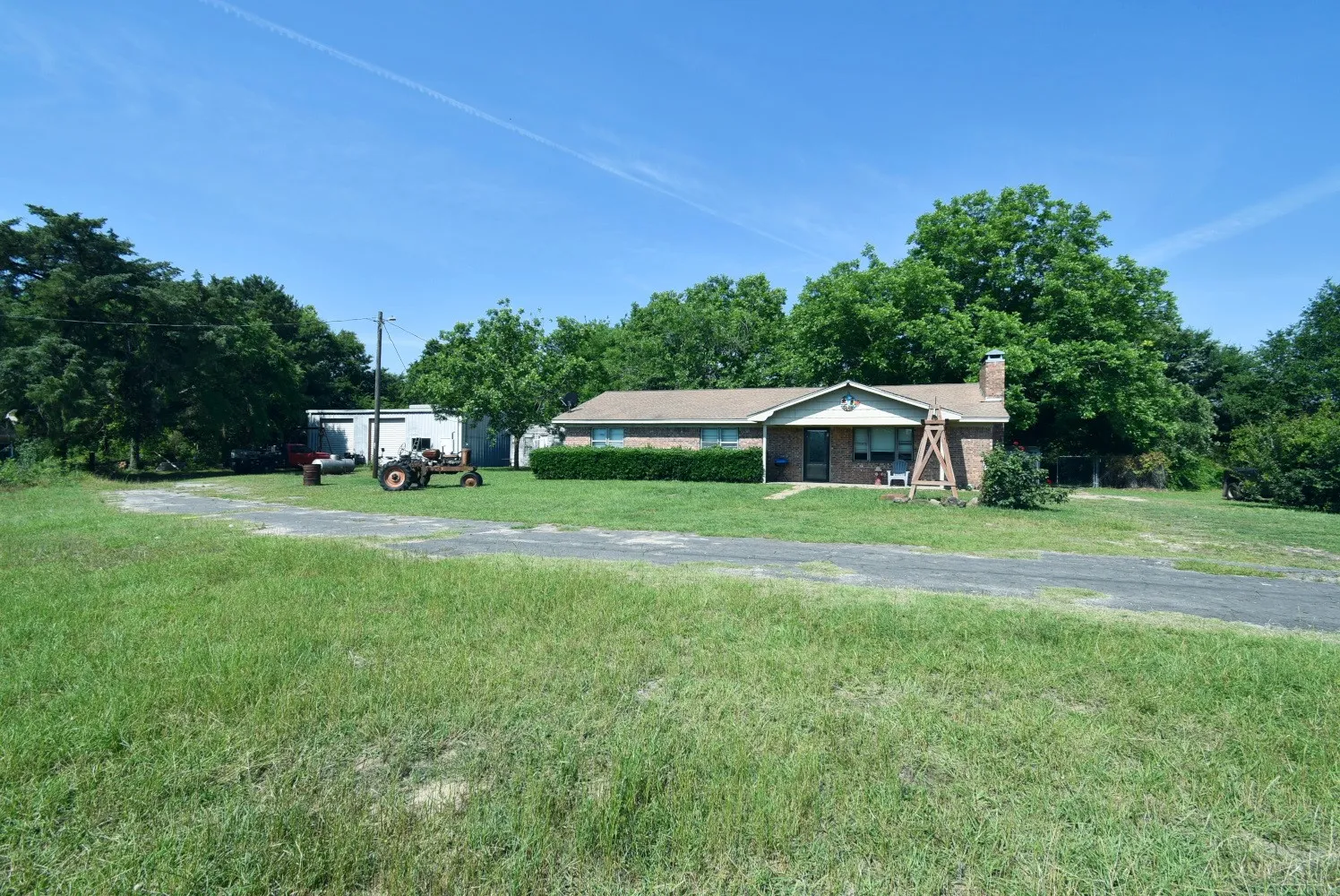 Farm For Sale in Wood County , 258 County Road 3199, Winnsboro, Texas 75494, 3 Bedroom, 2 Bathroom, Garage spaces, 1,705 Sqft, built in 1985, mls#21274048, Real Estate Agent in Winnsboro, Homes For Sale in Wood county, Homes For Sale in Winnsboro, Realtor in Winnsboro Texas, Real Estate Brokerage Independent Realty Texas, Luminita Cordes Realtor