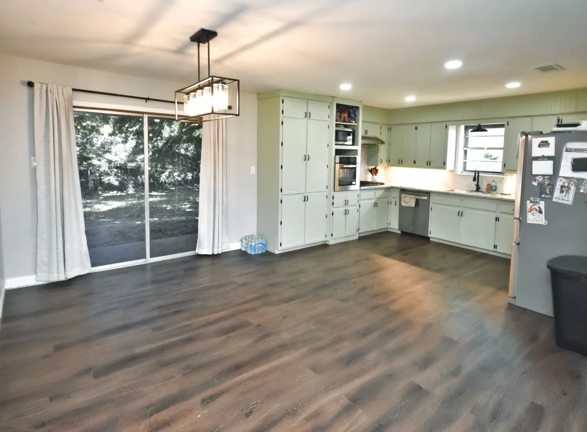 Farm For Sale in Wood County , 258 County Road 3199, Winnsboro, Texas 75494, 3 Bedroom, 2 Bathroom, Garage spaces, 1,705 Sqft, built in 1985, mls#21274048, Real Estate Agent in Winnsboro, Homes For Sale in Wood county, Homes For Sale in Winnsboro, Realtor in Winnsboro Texas, Real Estate Brokerage Independent Realty Texas, Luminita Cordes Realtor