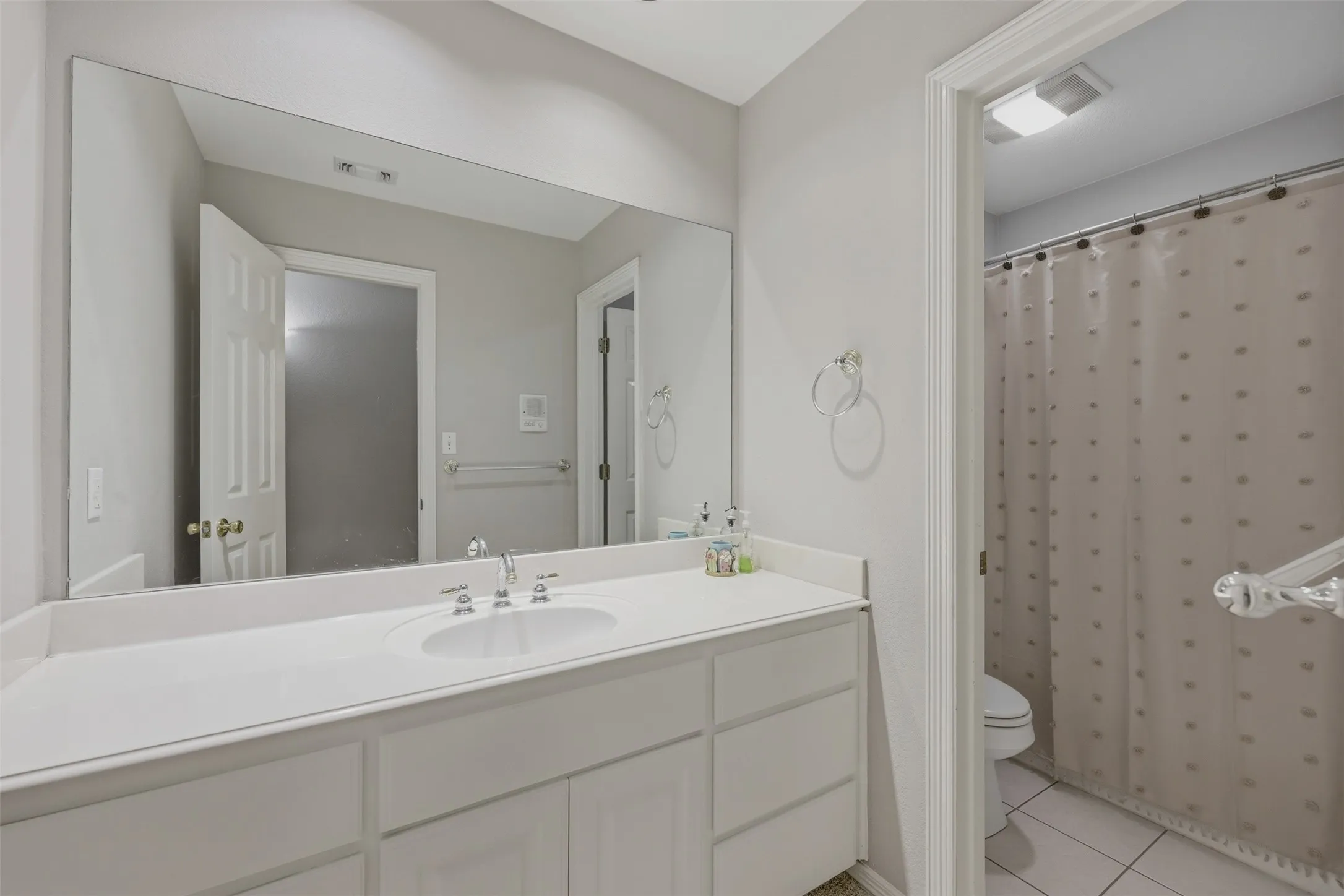 Single Family Residence For Sale in Parker County , 3622 Cliff View Loop, Weatherford, Texas 76087, 4 Bedroom, 3 Bathroom, 3 Garage spaces, 3,050 Sqft, built in 1997, Price $665,000, mls#21267328, Real Estate Agent in Weatherford, Homes For Sale in Parker county, Homes For Sale in Weatherford, Realtor in Weatherford Texas, Real Estate Brokerage Independent Realty Texas, Luminita Cordes Realtor