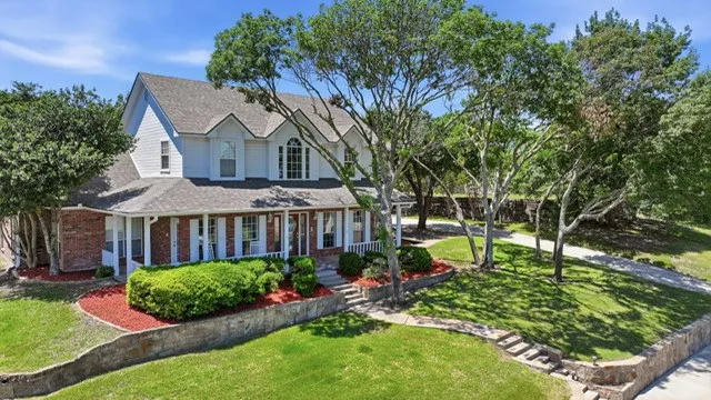 Single Family Residence For Sale in Parker County , 3622 Cliff View Loop, Weatherford, Texas 76087, 4 Bedroom, 3 Bathroom, 3 Garage spaces, 3,050 Sqft, built in 1997, Price $665,000, mls#21267328, Real Estate Agent in Weatherford, Homes For Sale in Parker county, Homes For Sale in Weatherford, Realtor in Weatherford Texas, Real Estate Brokerage Independent Realty Texas, Luminita Cordes Realtor